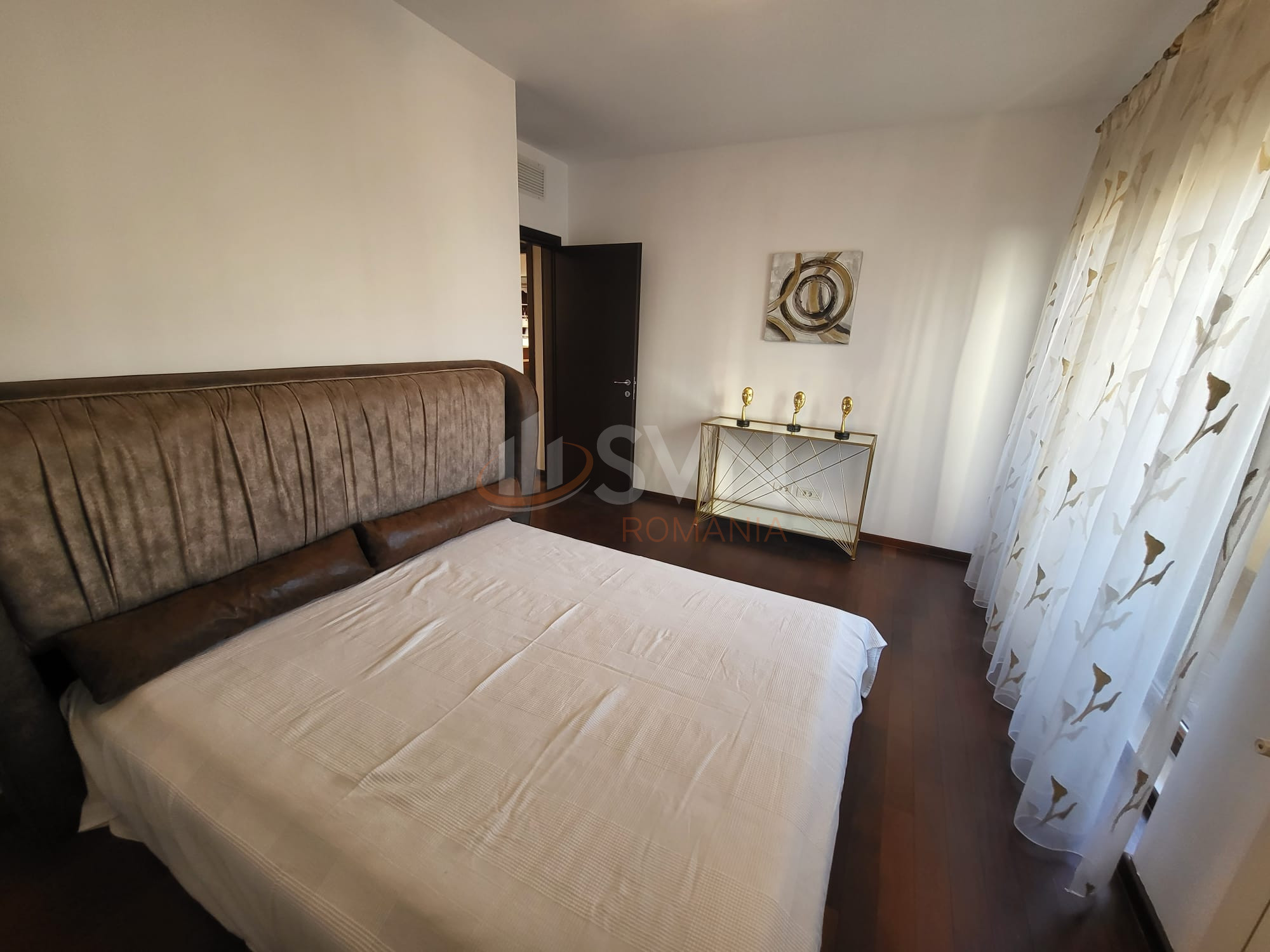 3 camere cu loc parcare subteran inclus Bucuresti/Herastrau