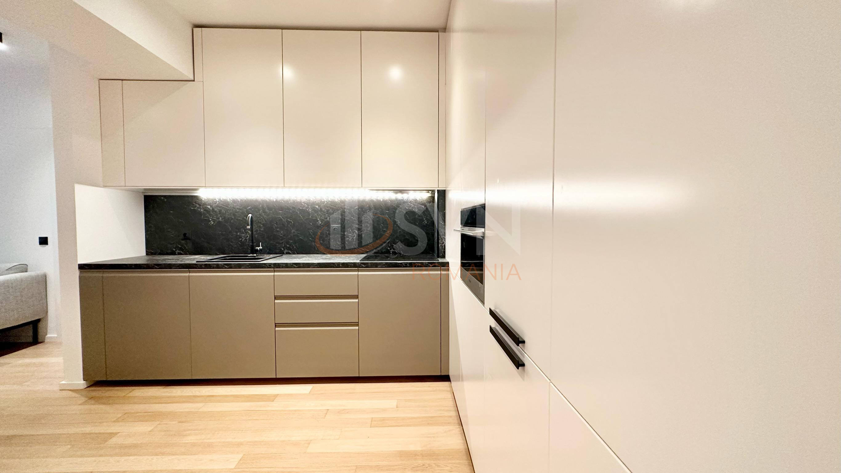 3 camere cu loc parcare subteran inclus Bucuresti/Pipera