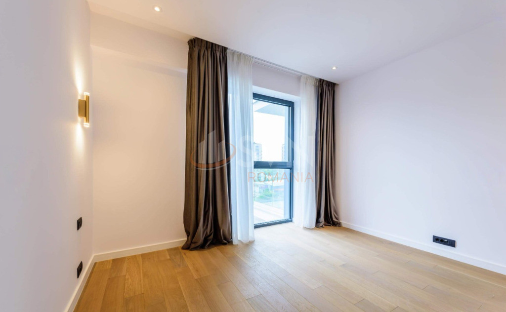 3 camere cu loc parcare subteran inclus Bucuresti/Herastrau