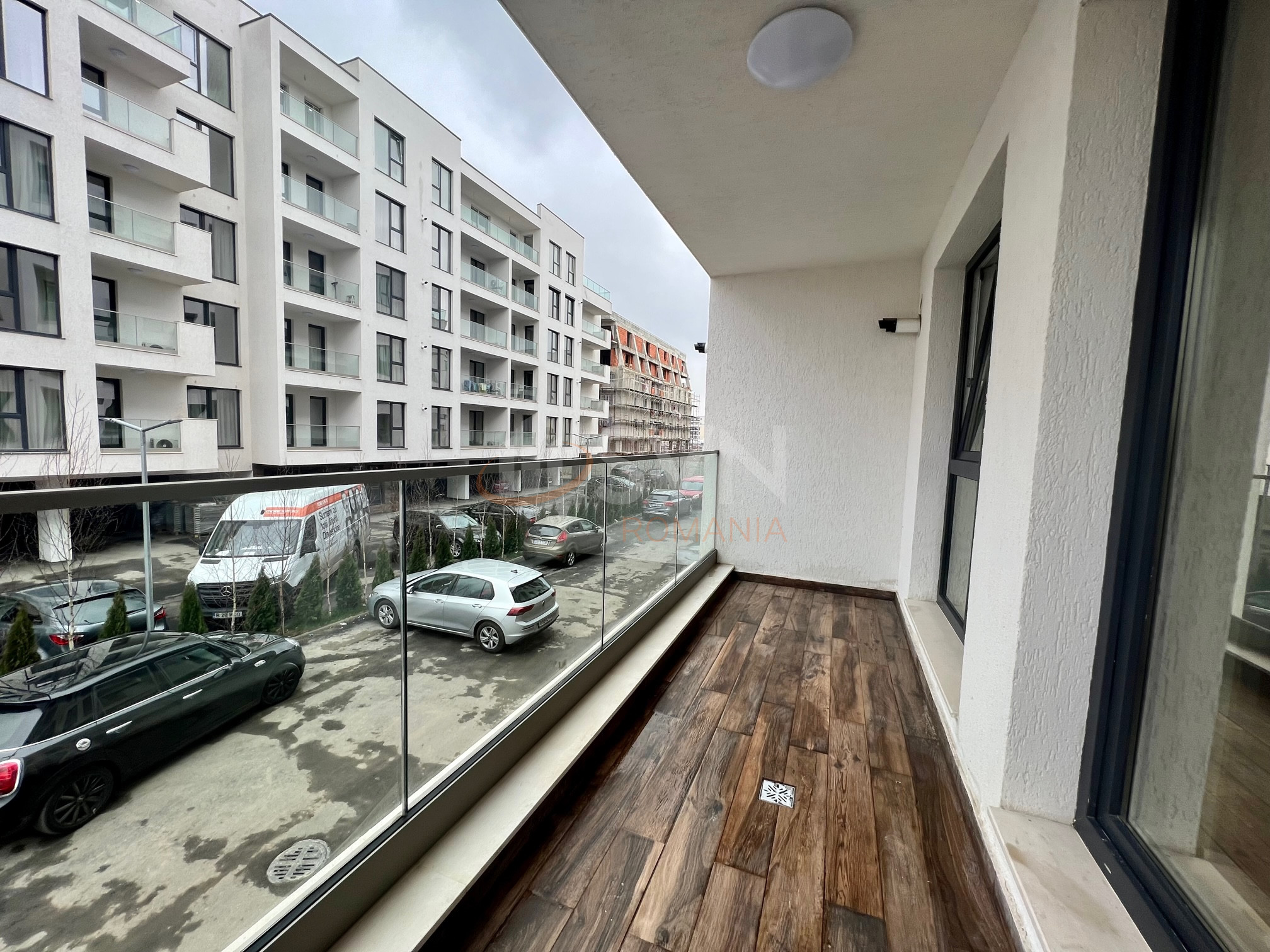 3 camere cu loc parcare subteran inclus Bucuresti/Pipera