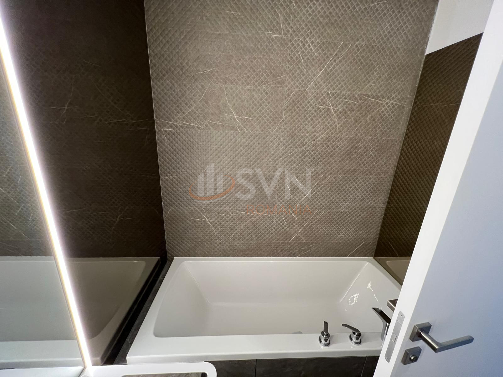 3 camere cu loc parcare subteran inclus Bucuresti/Aviatiei