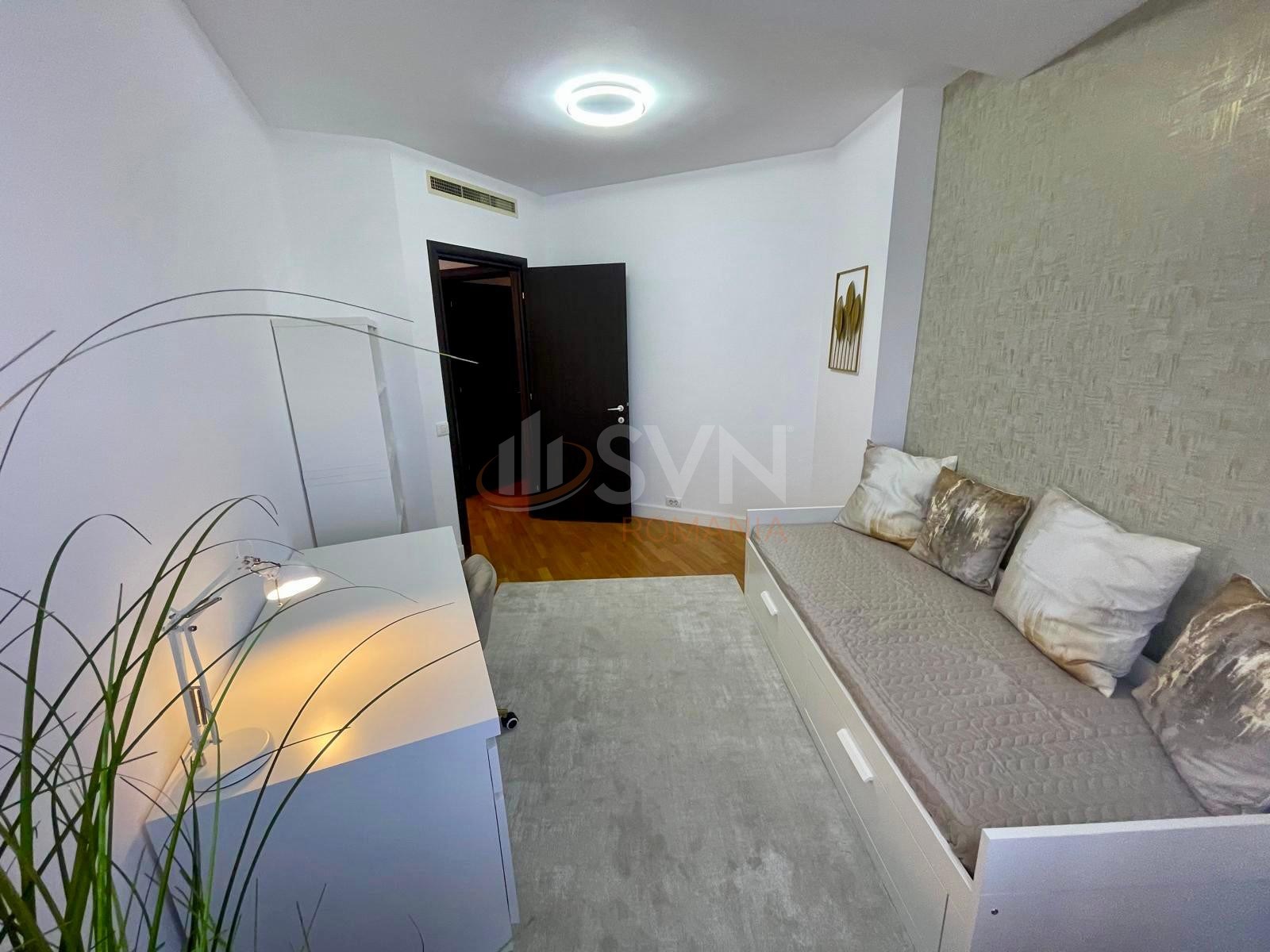 3 camere cu loc parcare subteran inclus Bucuresti/Herastrau