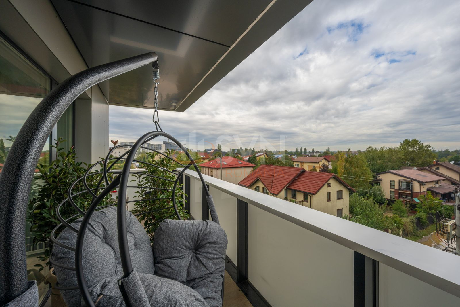 3 camere cu loc parcare subteran inclus Bucuresti/Pipera