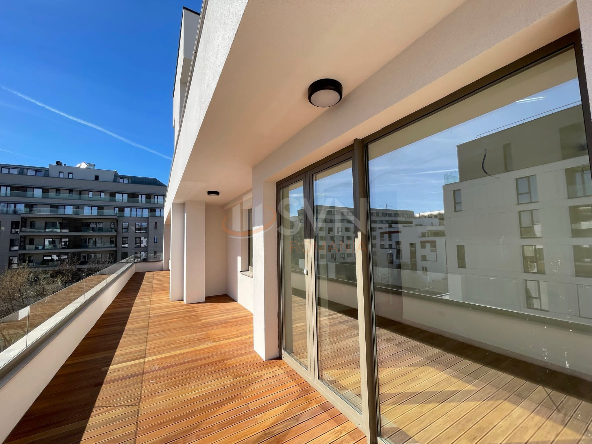 3 camere cu loc parcare subteran inclus Bucuresti/Herastrau