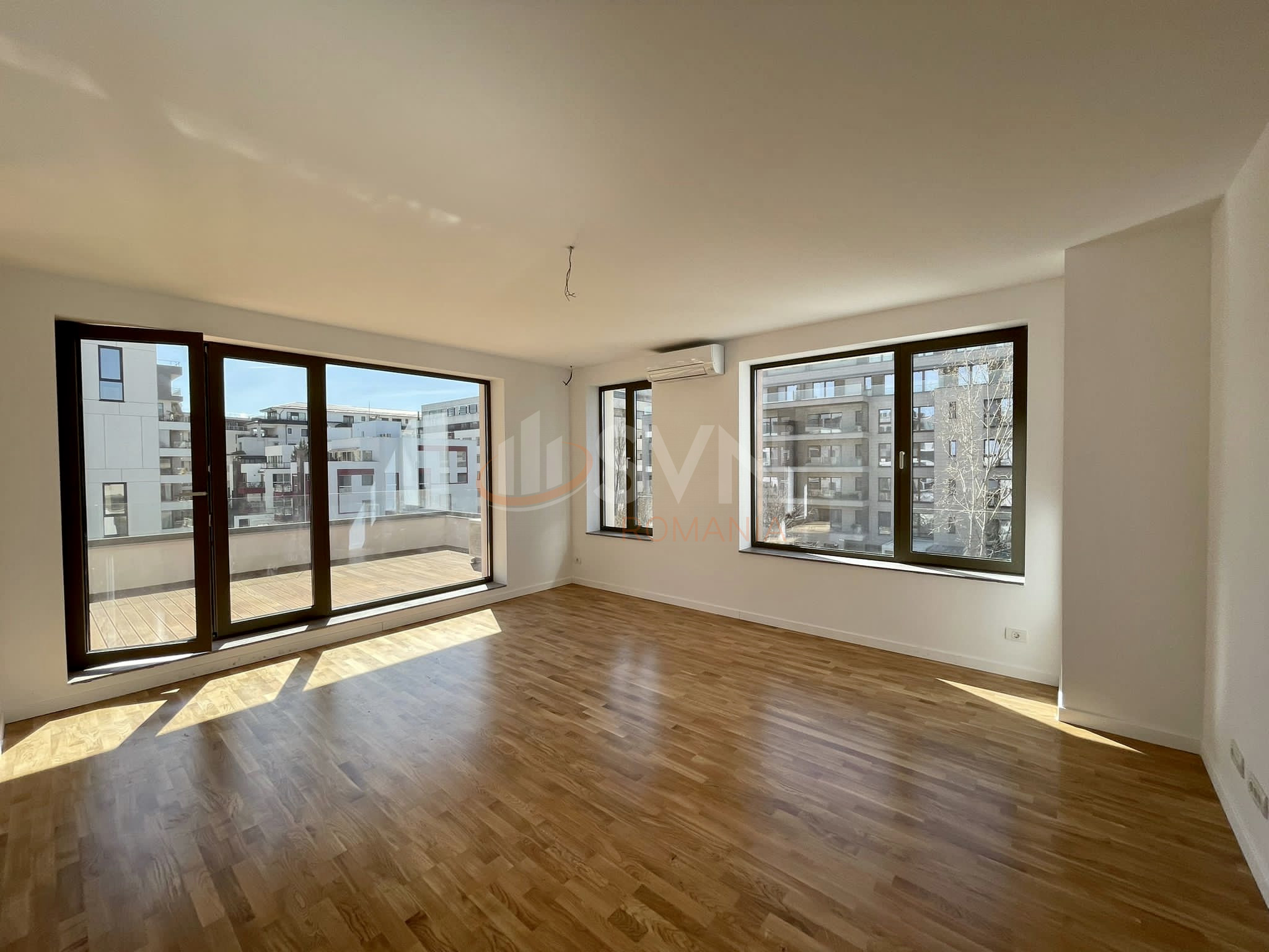 3 camere cu loc parcare subteran inclus Bucuresti/Herastrau