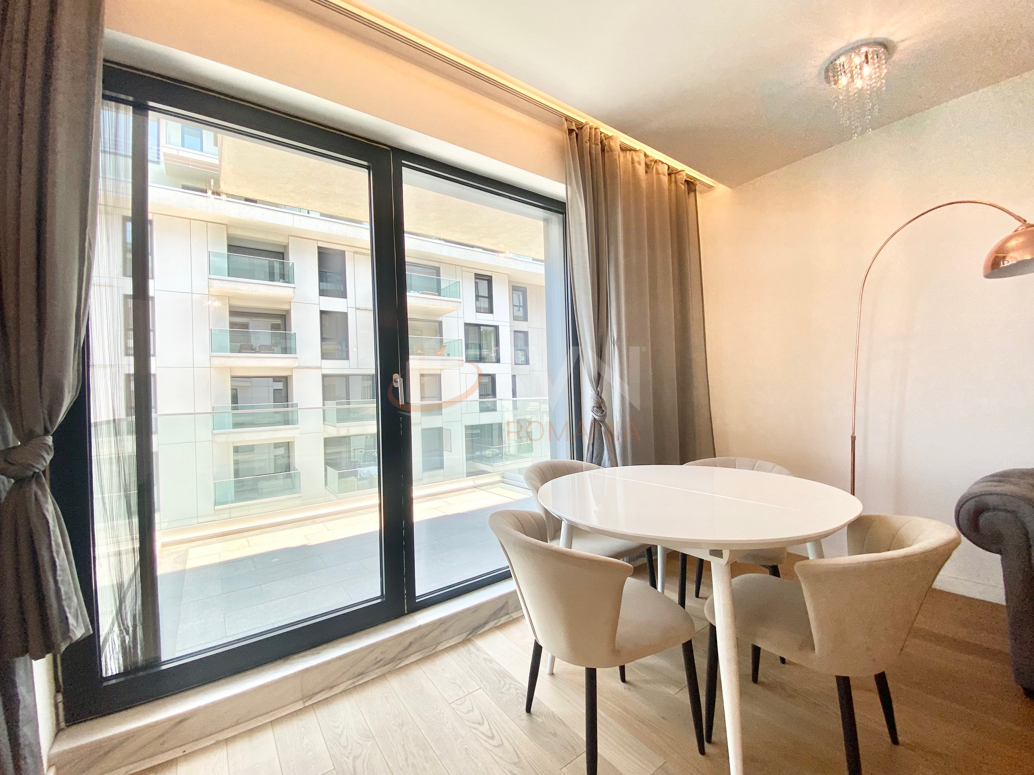 3 camere cu loc parcare subteran inclus Bucuresti/Herastrau