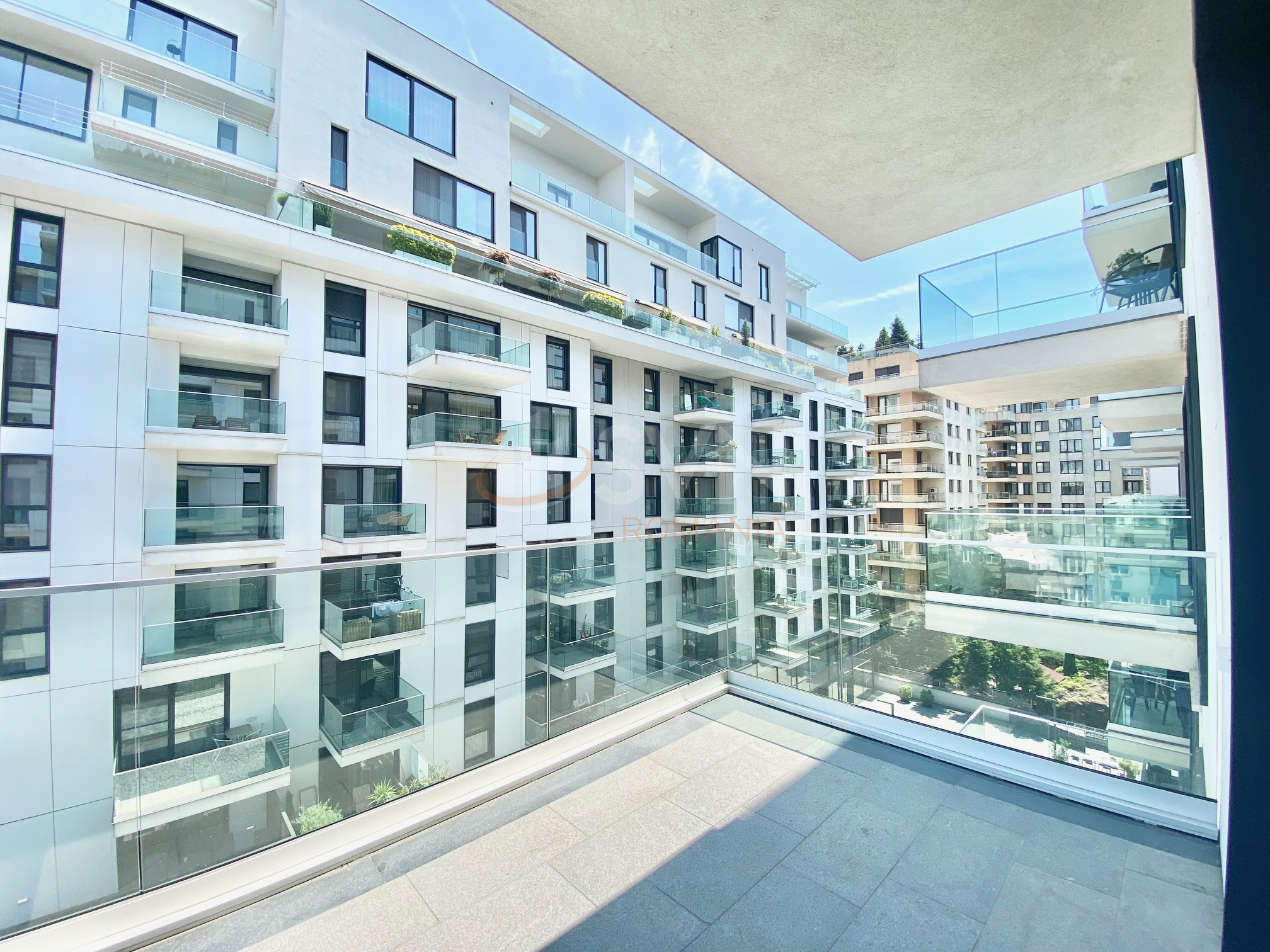 3 camere cu loc parcare subteran inclus Bucuresti/Herastrau