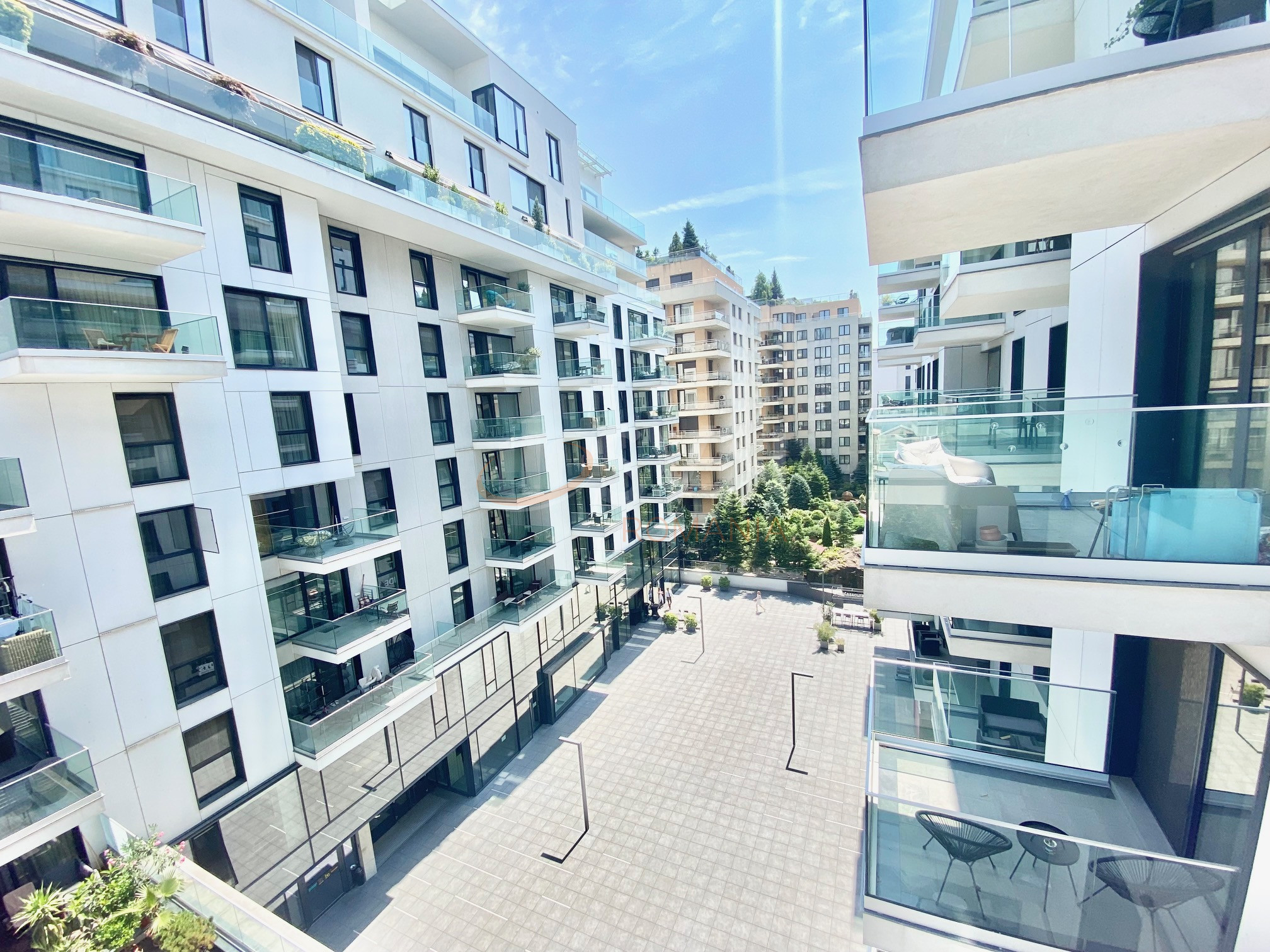 3 camere cu loc parcare subteran inclus Bucuresti/Herastrau