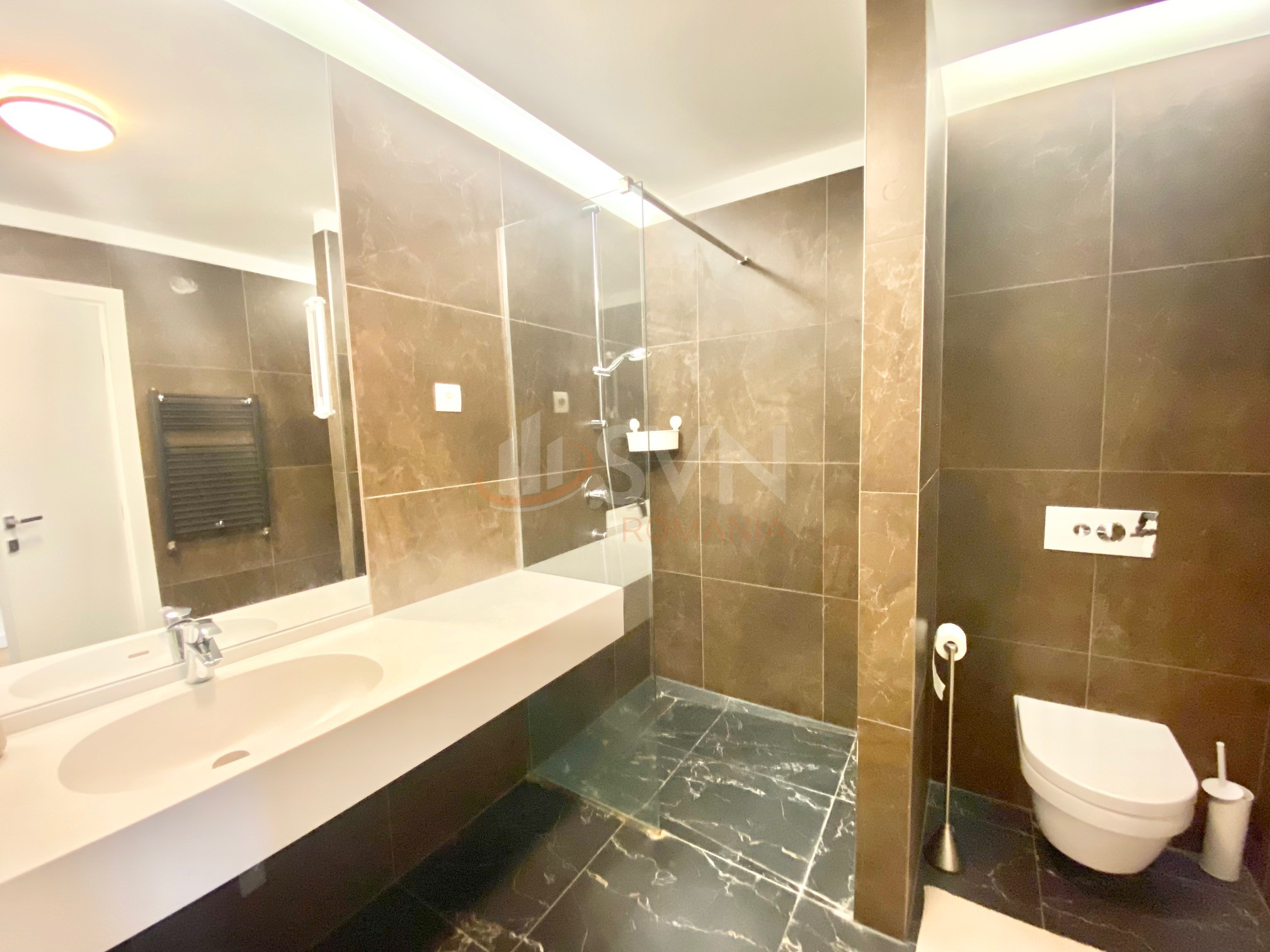 3 camere cu loc parcare subteran inclus Bucuresti/Herastrau