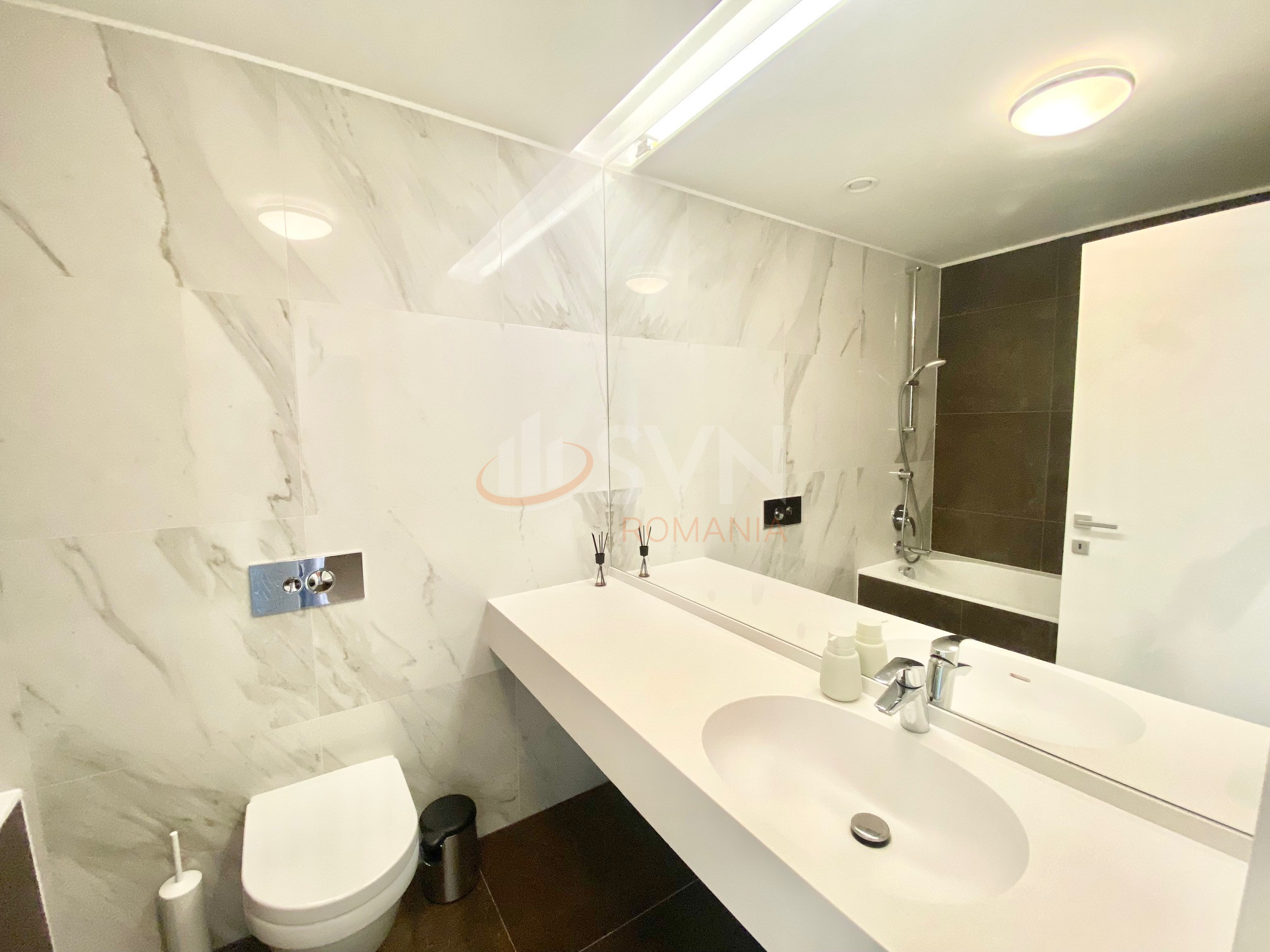 3 camere cu loc parcare subteran inclus Bucuresti/Herastrau