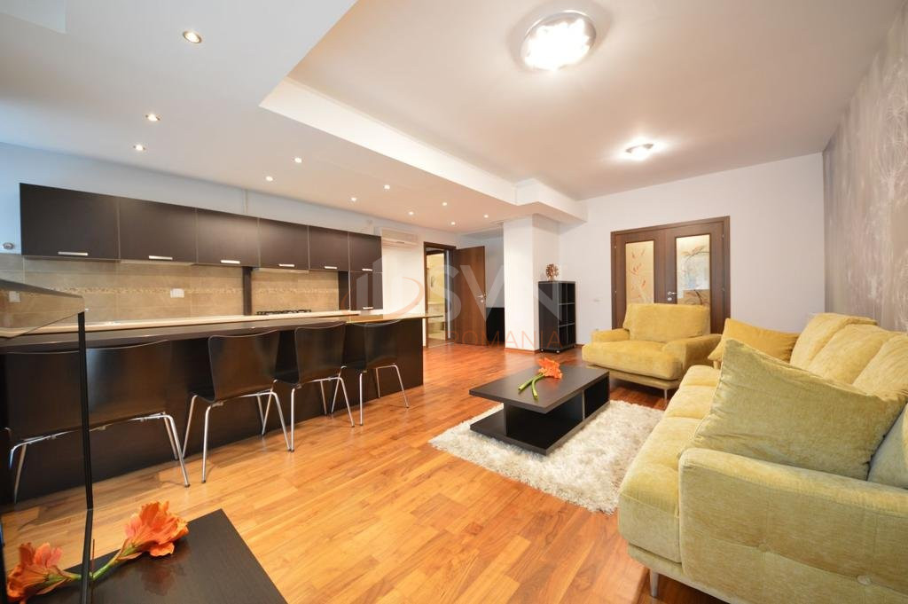 3 camere cu loc parcare subteran inclus Bucuresti/Herastrau