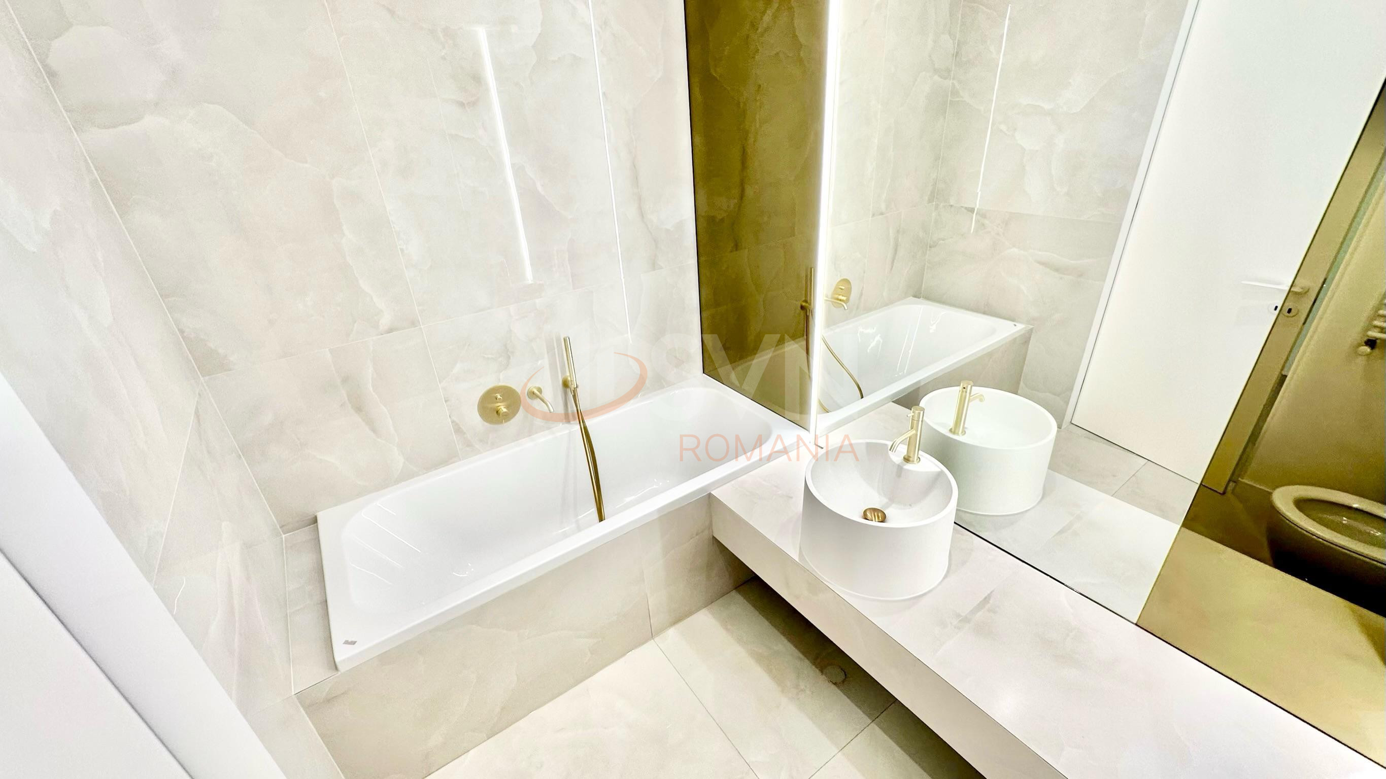 3 camere cu loc parcare subteran inclus Bucuresti/Pipera