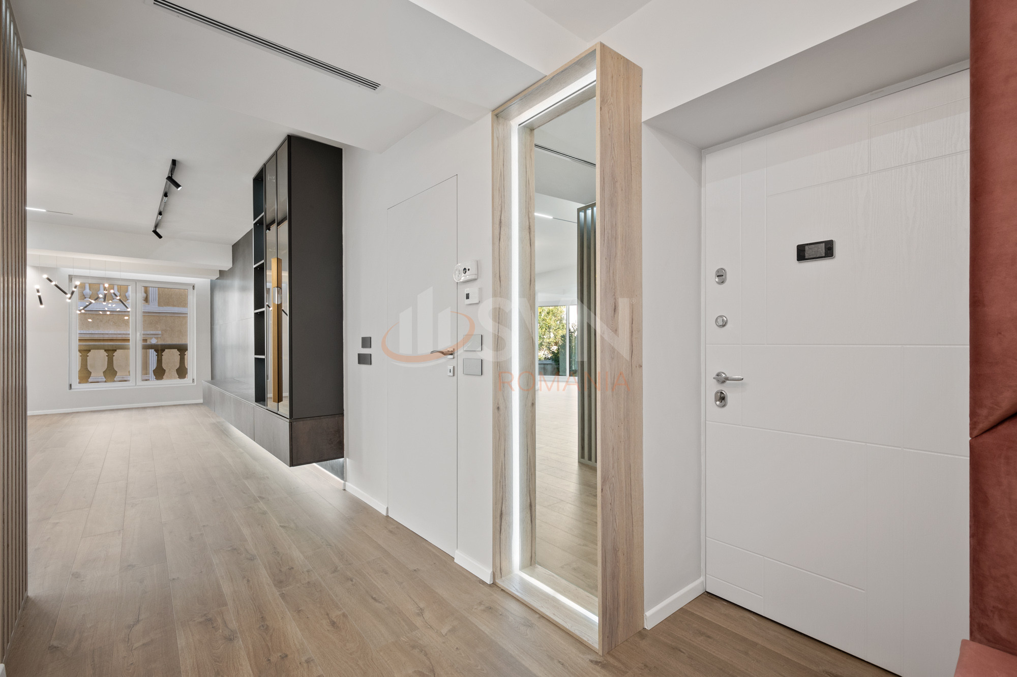 3 camere cu loc parcare subteran inclus Bucuresti/Herastrau