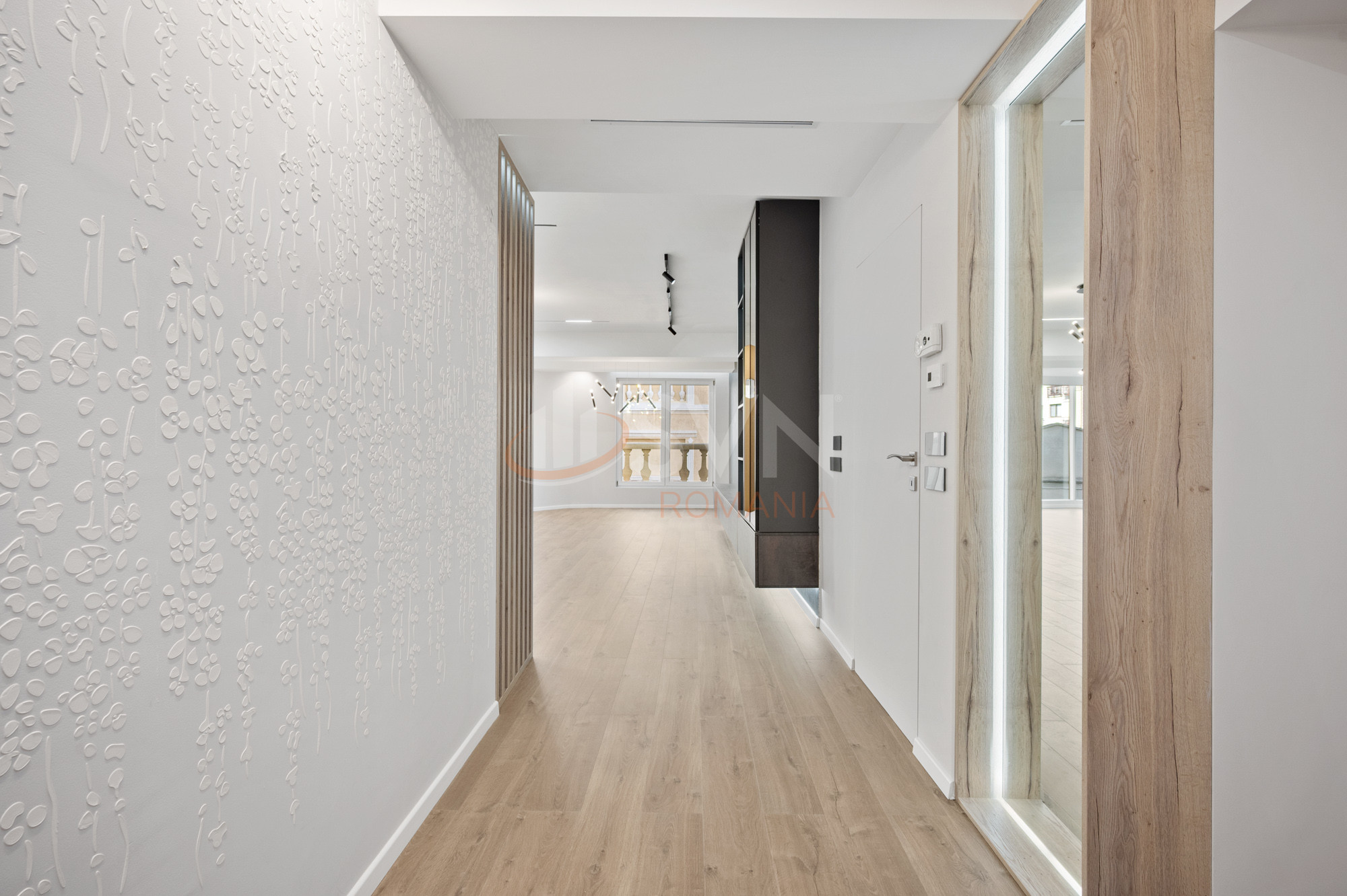 3 camere cu loc parcare subteran inclus Bucuresti/Herastrau