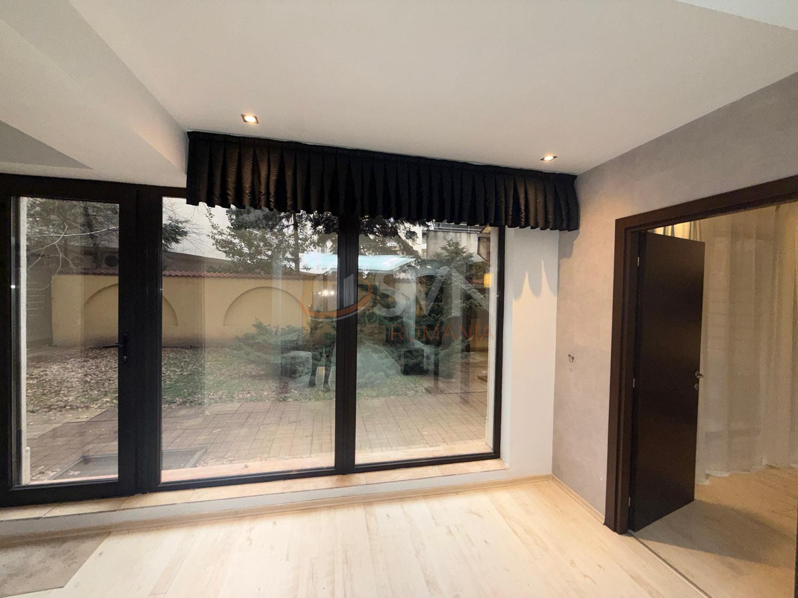 3 camere cu loc parcare subteran inclus Bucuresti/Herastrau