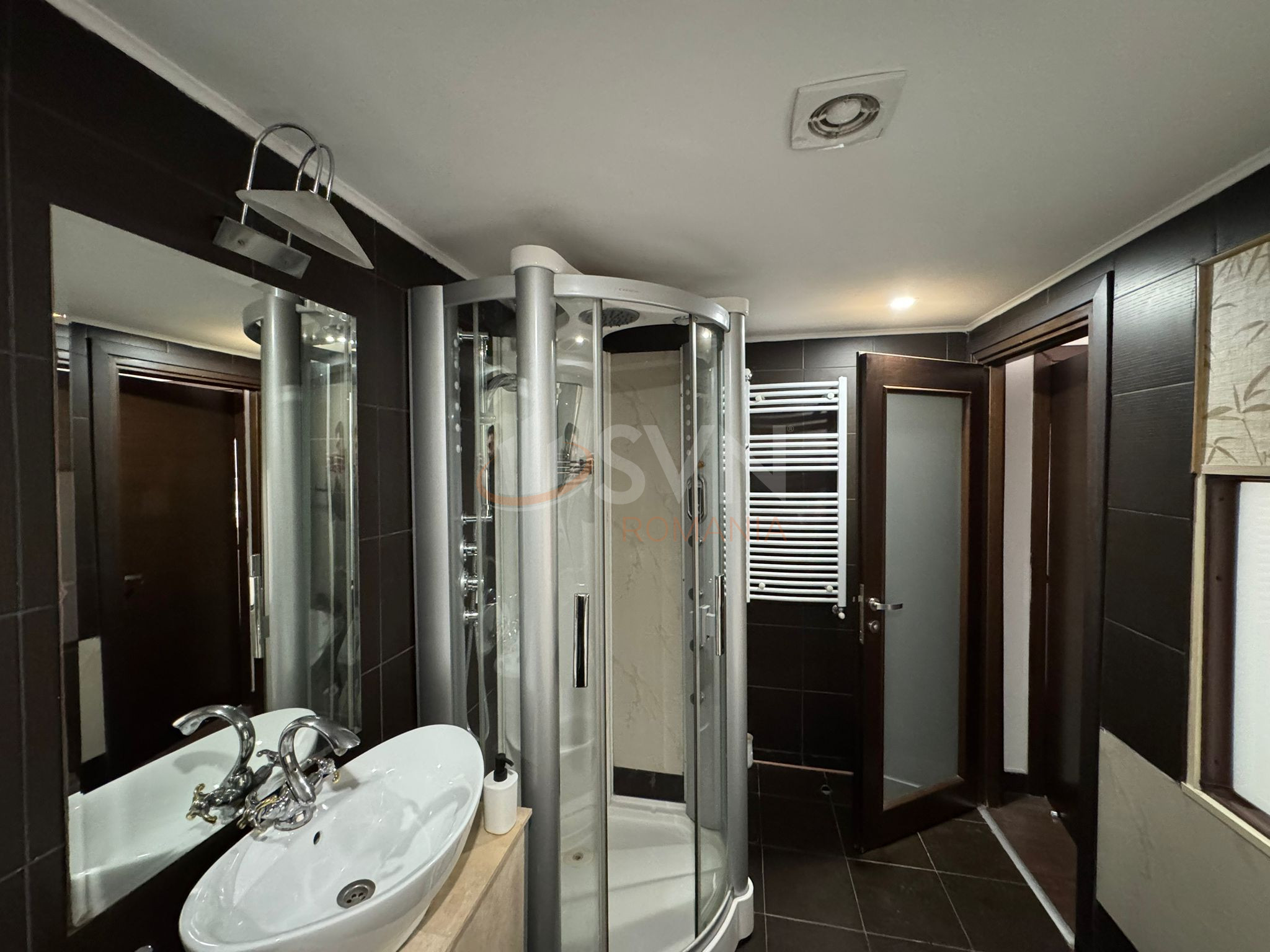 3 camere cu loc parcare subteran inclus Bucuresti/Herastrau