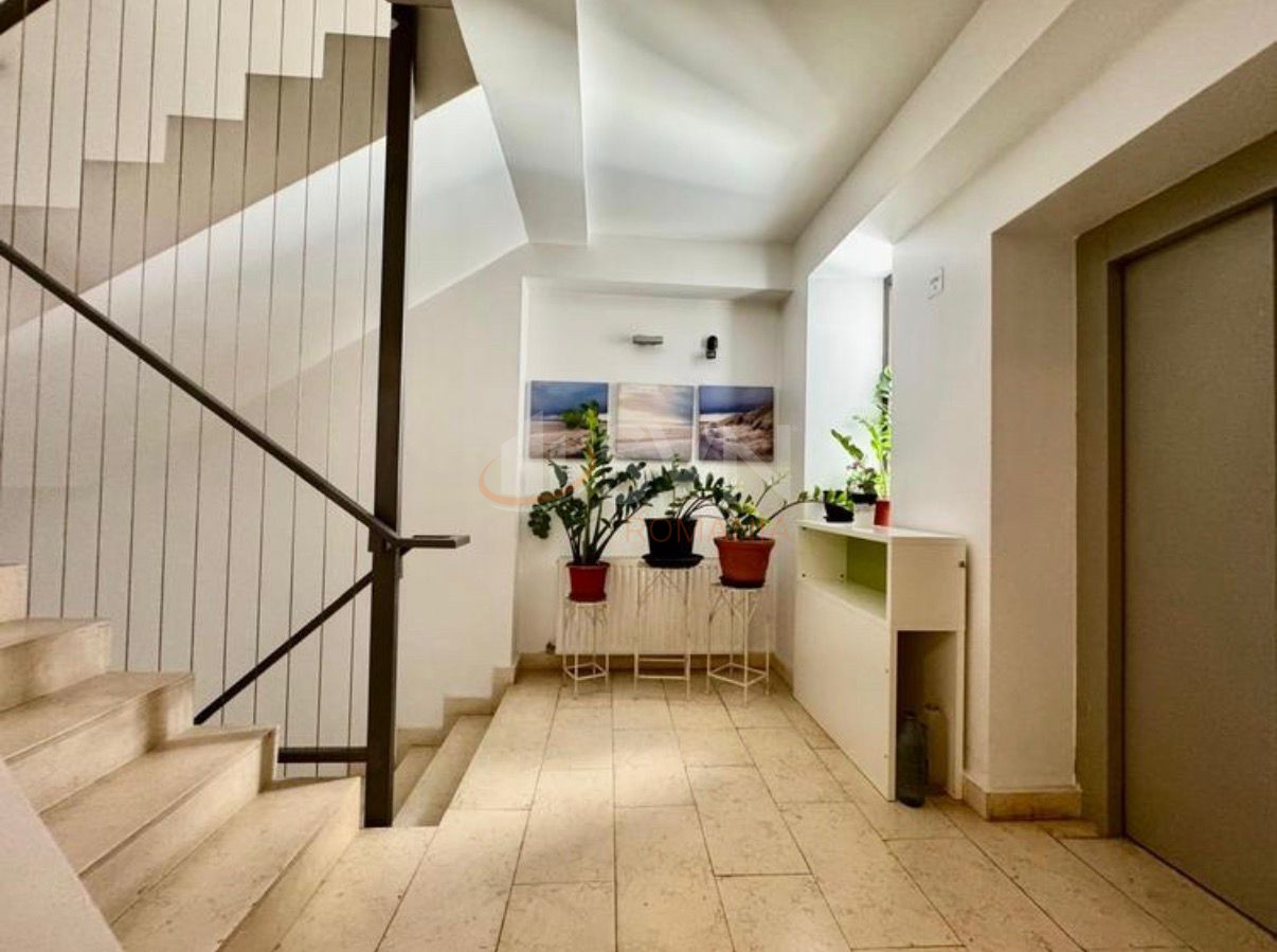 3 camere cu loc parcare subteran inclus Bucuresti/Herastrau