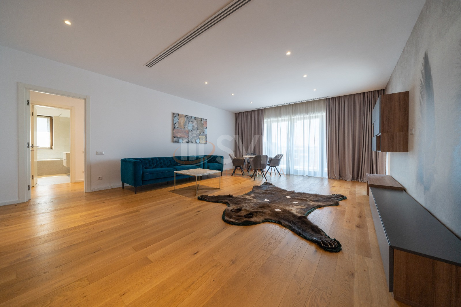 3 camere cu loc parcare subteran inclus Bucuresti/Herastrau