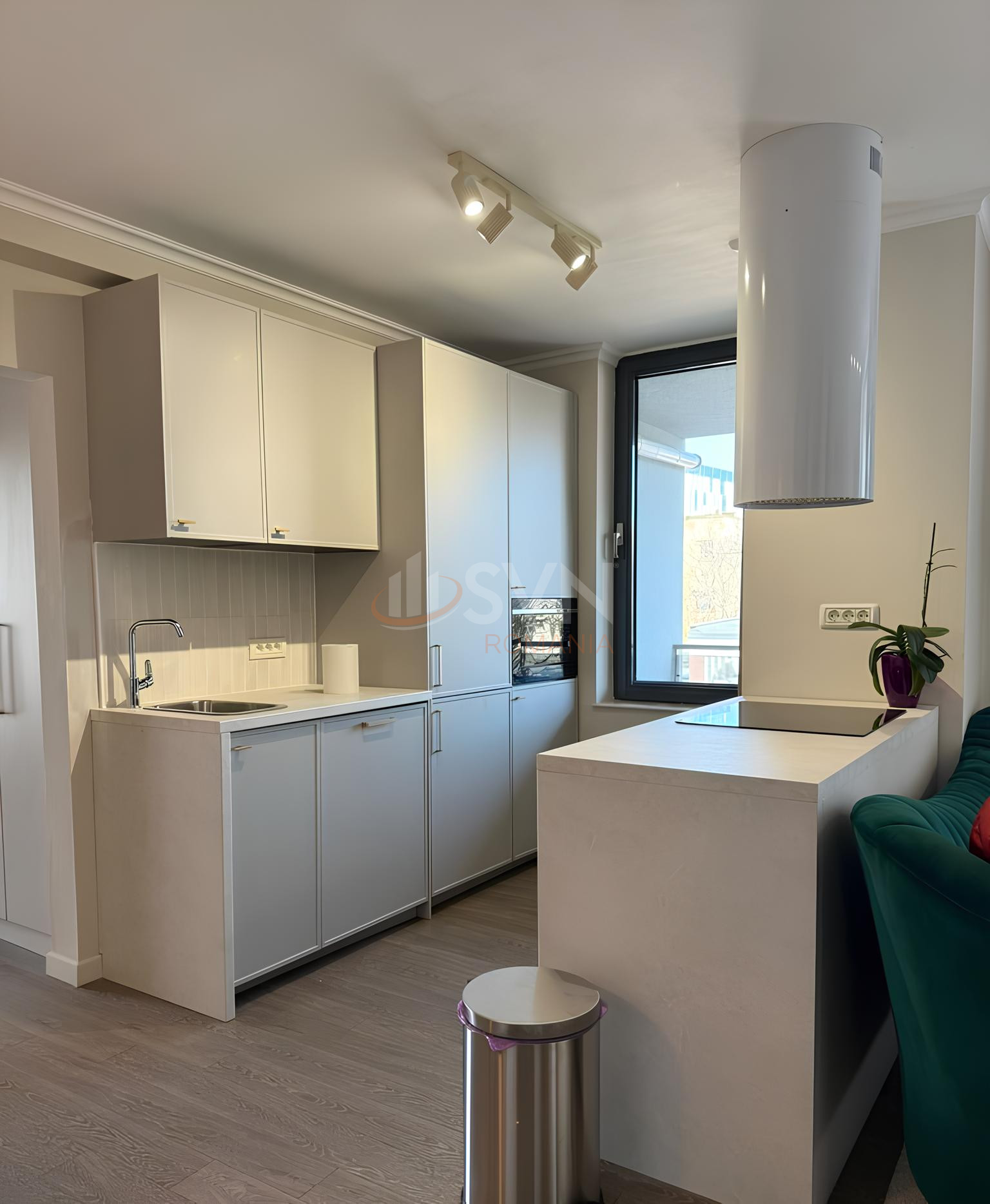 3 camere cu loc parcare subteran inclus Bucuresti/Victoriei