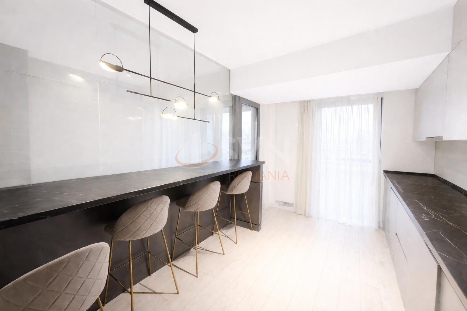 3 camere cu loc parcare subteran inclus Bucuresti/Aviatiei