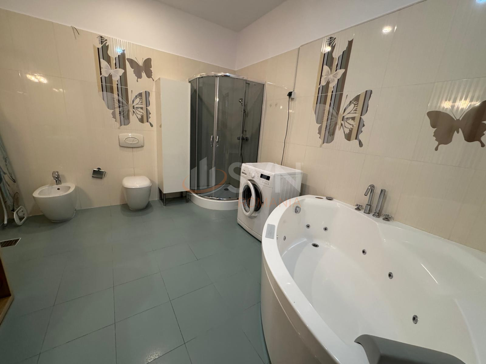 3 camere cu loc parcare subteran inclus Bucuresti/Herastrau