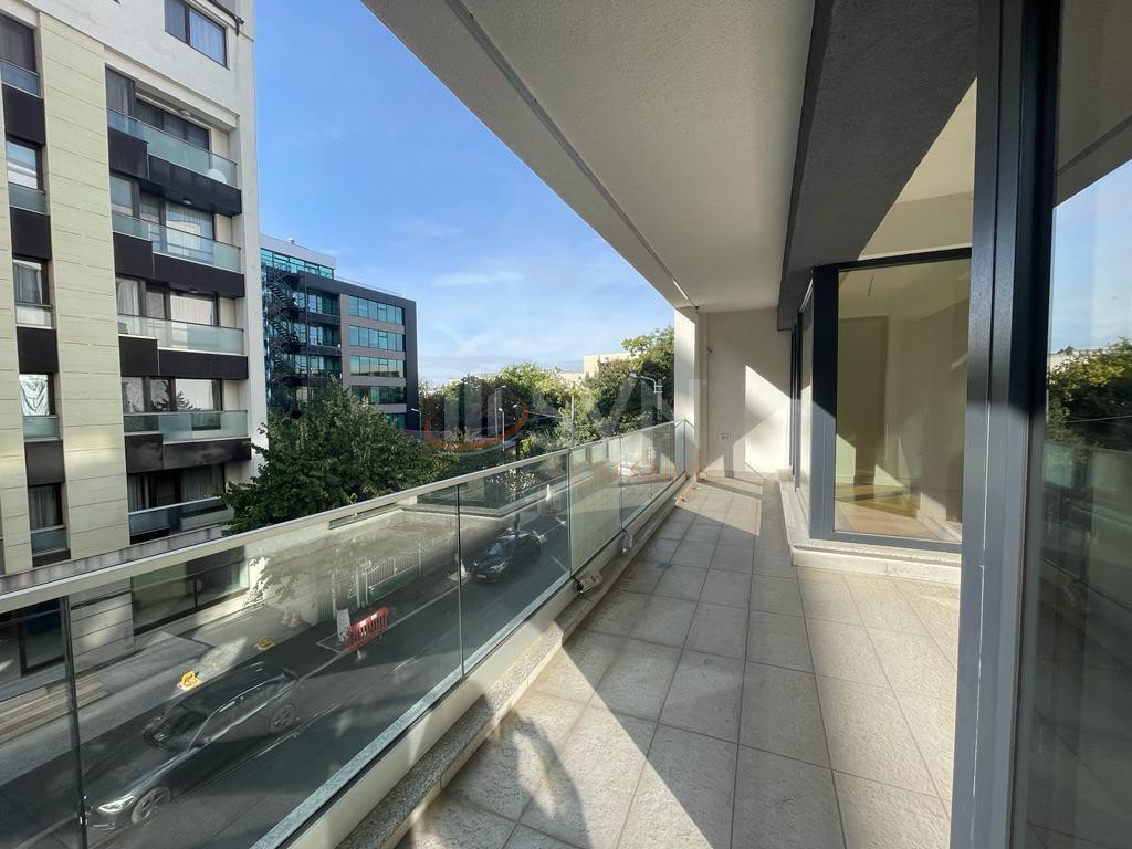 3 camere cu loc parcare subteran inclus Bucuresti/Baneasa