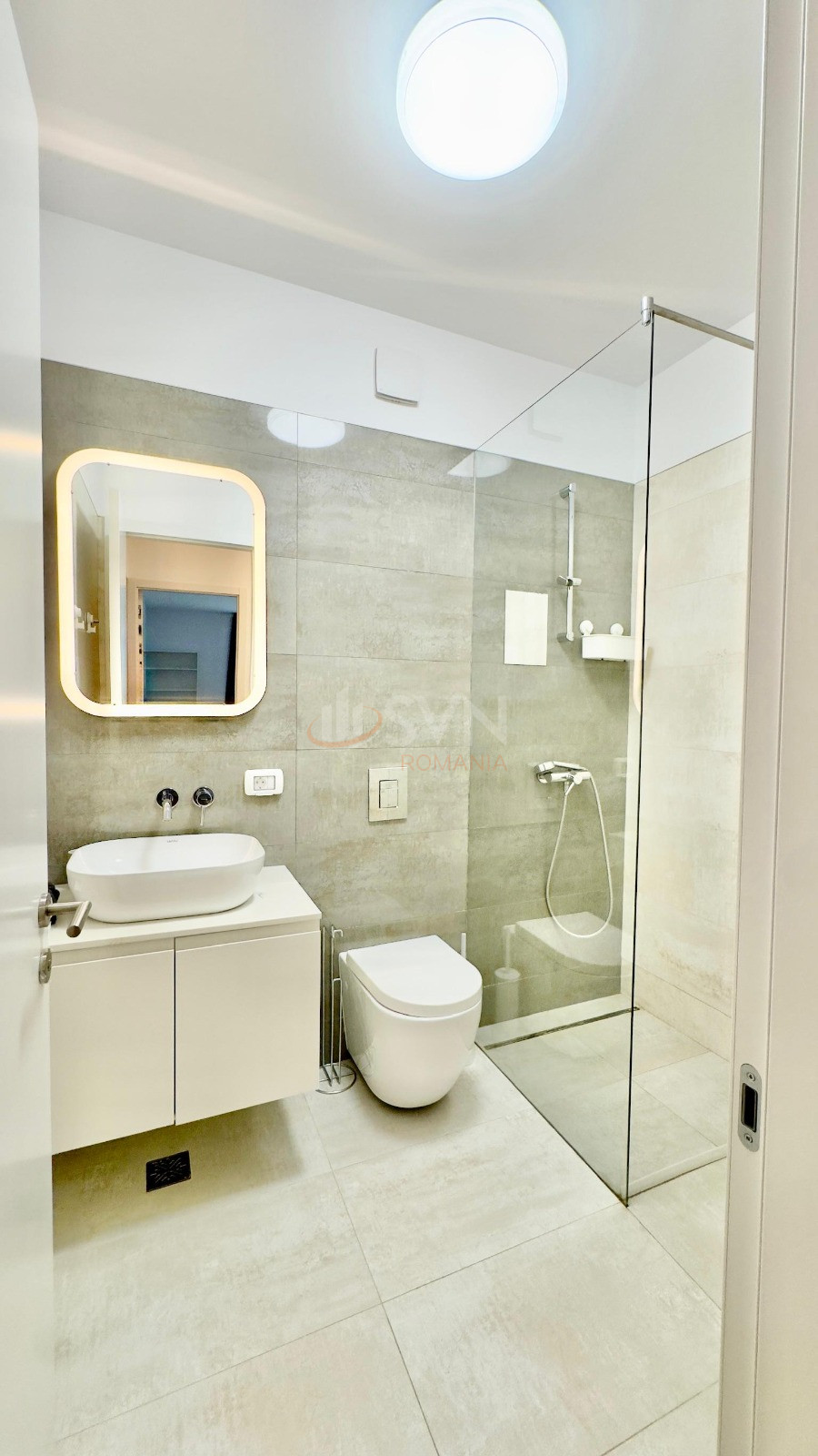 3 camere cu loc parcare subteran inclus Bucuresti/Herastrau