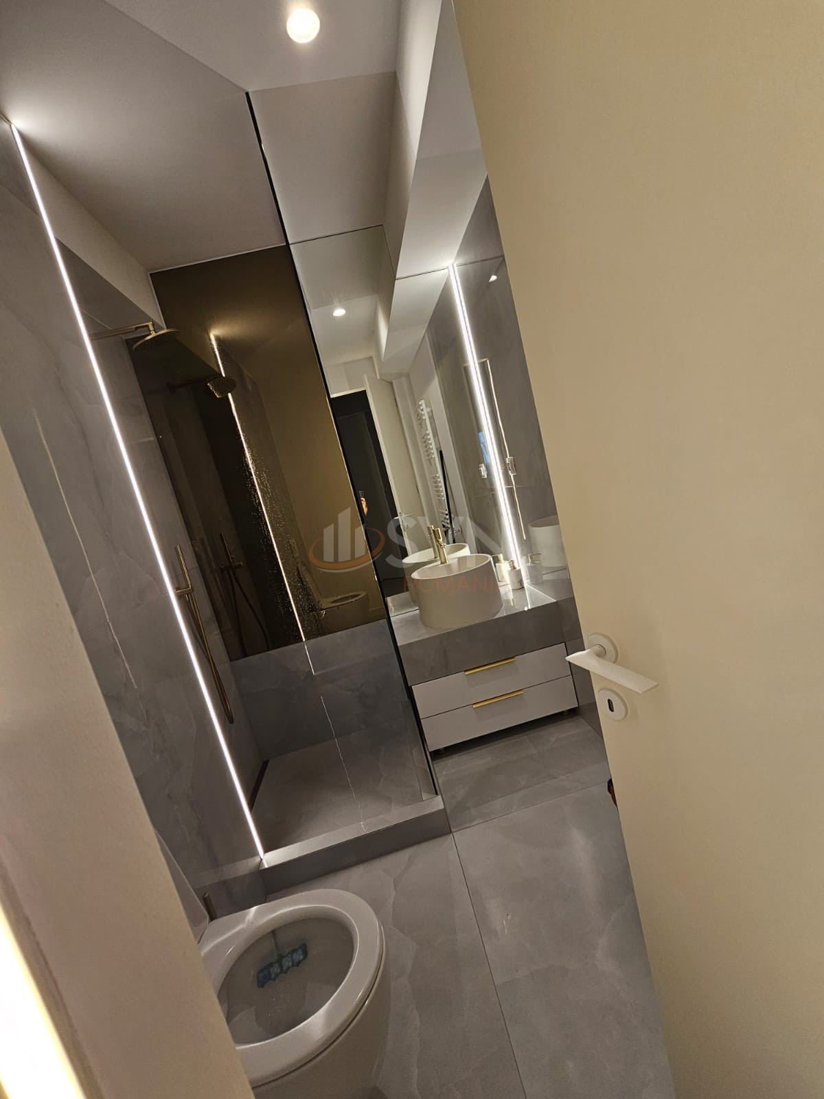 3 camere cu loc parcare subteran inclus Bucuresti/Pipera