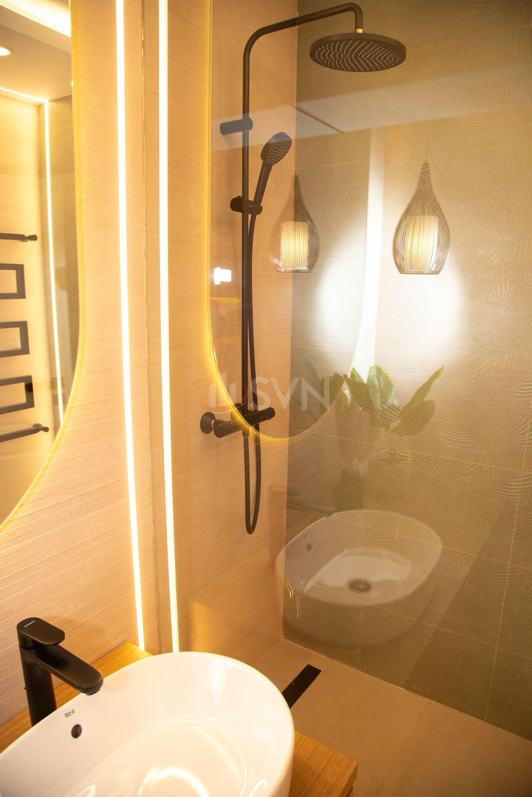 3 camere cu loc parcare subteran inclus Bucuresti/P-ta Unirii