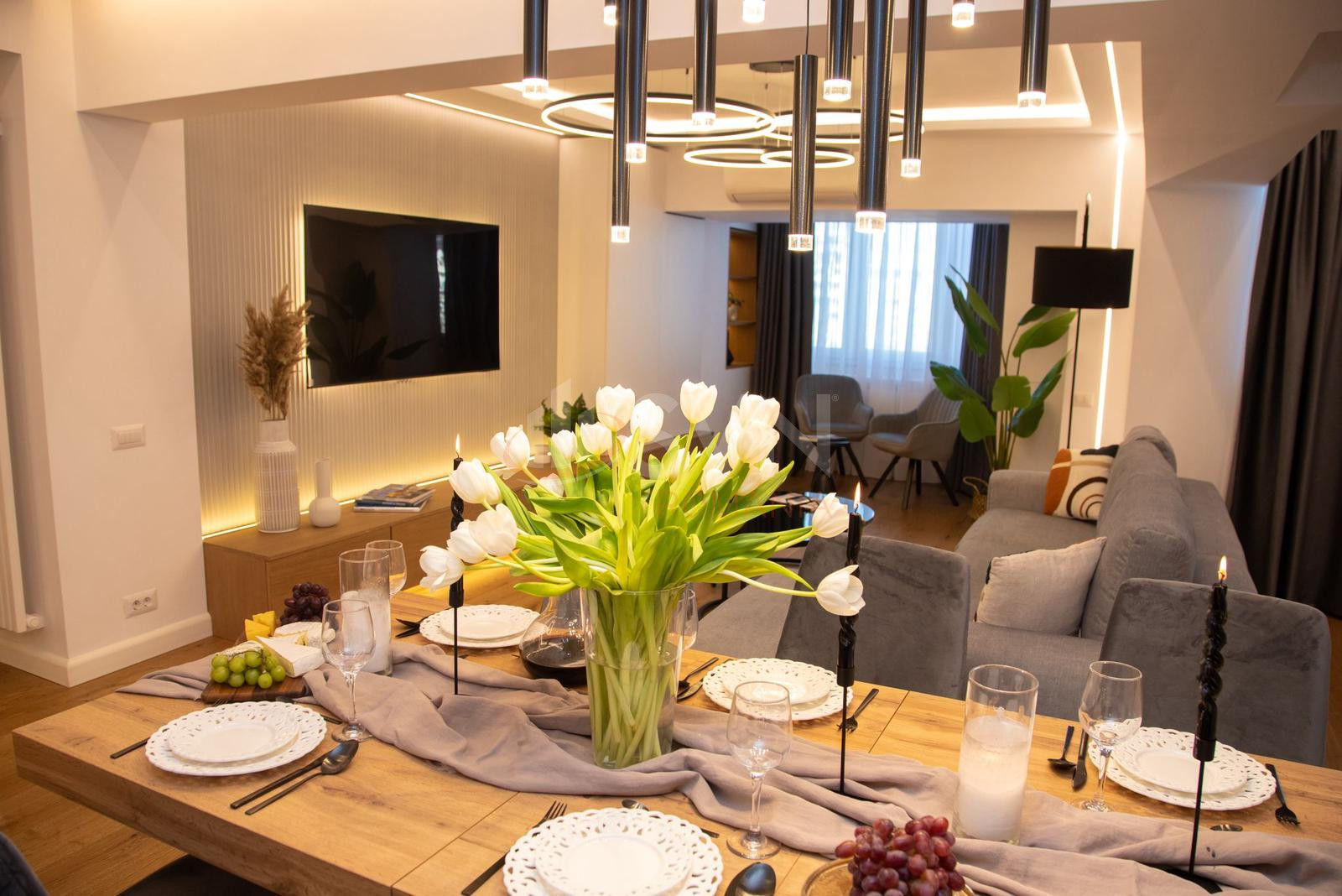 3 camere cu loc parcare subteran inclus Bucuresti/P-ta Unirii