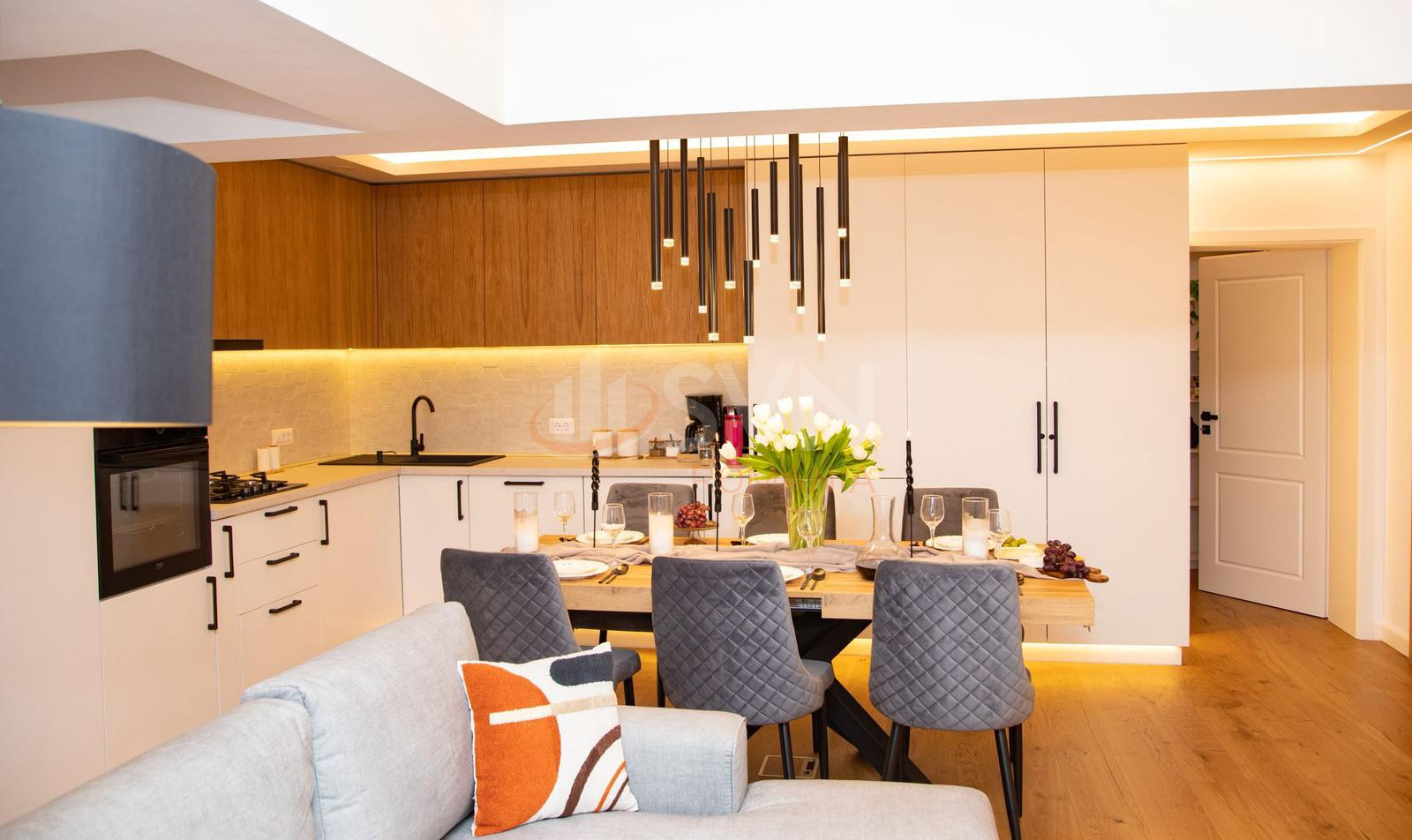 3 camere cu loc parcare subteran inclus Bucuresti/P-ta Unirii