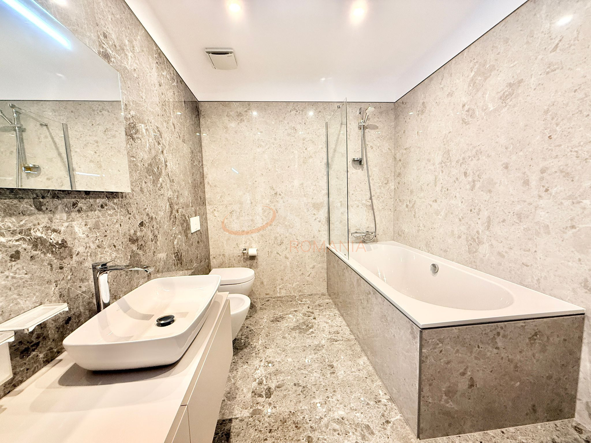 3 camere cu loc parcare subteran inclus Bucuresti/Primaverii