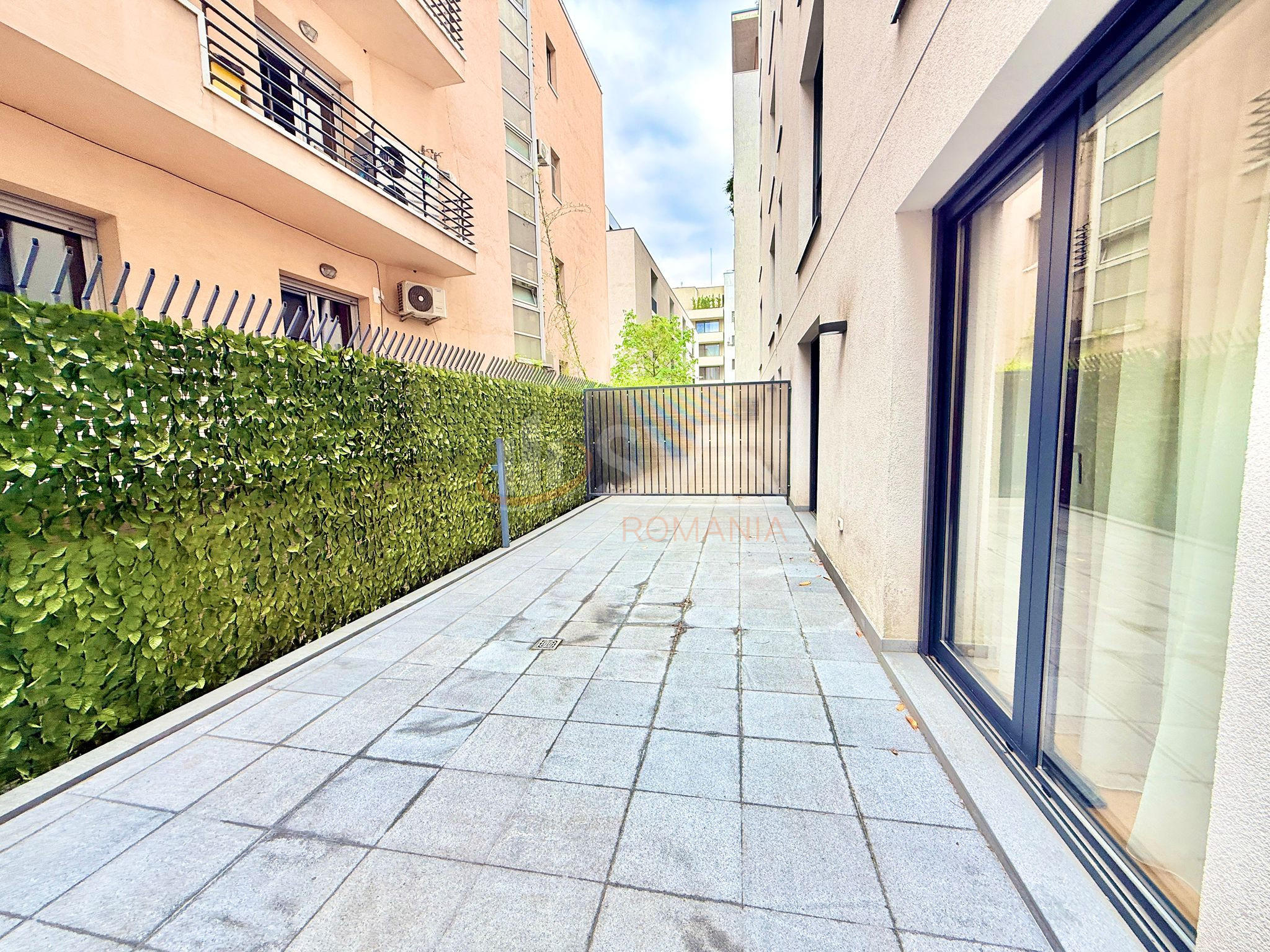 3 camere cu loc parcare subteran inclus Bucuresti/Primaverii