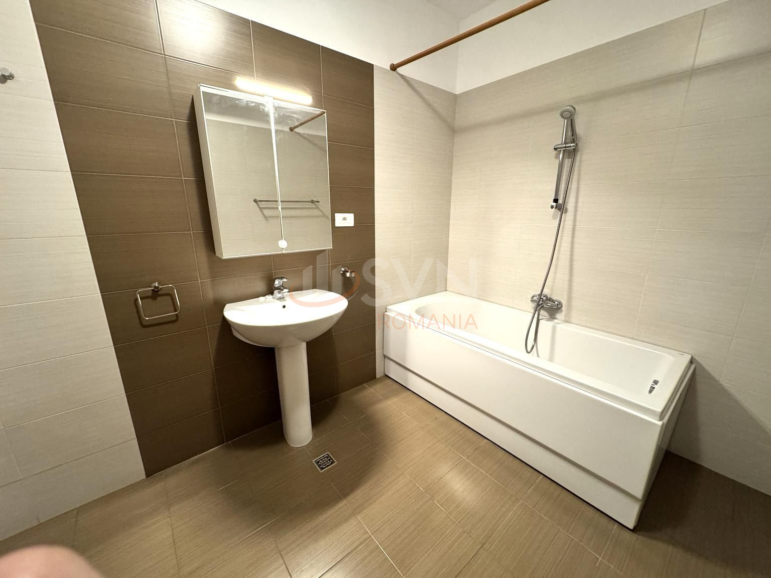 3 camere cu loc parcare subteran inclus Bucuresti/Baneasa