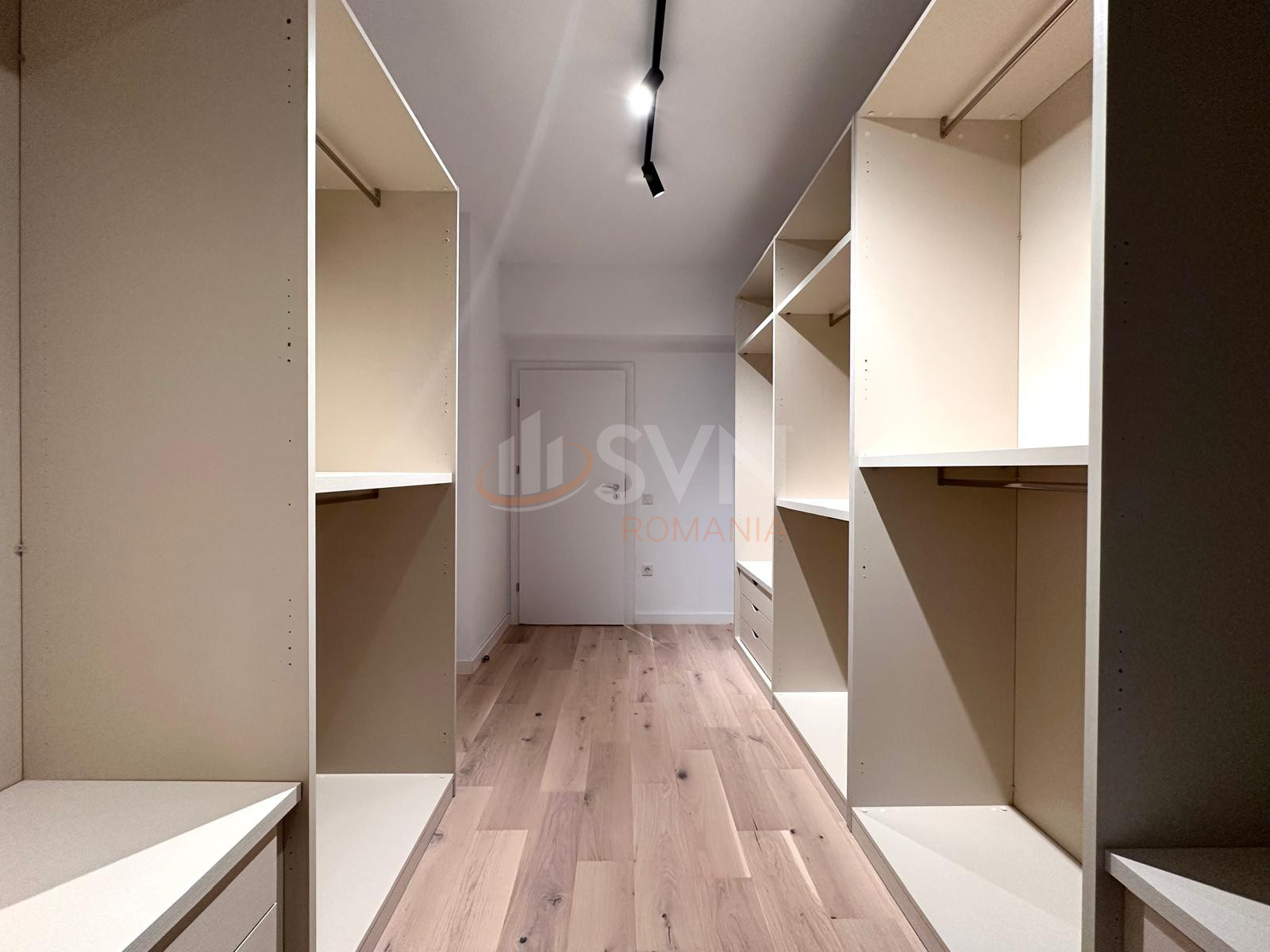 3 camere cu loc parcare subteran inclus Bucuresti/Pipera