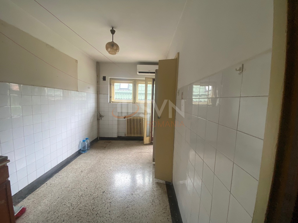3 camere cu loc parcare subteran inclus Bucuresti/Casin