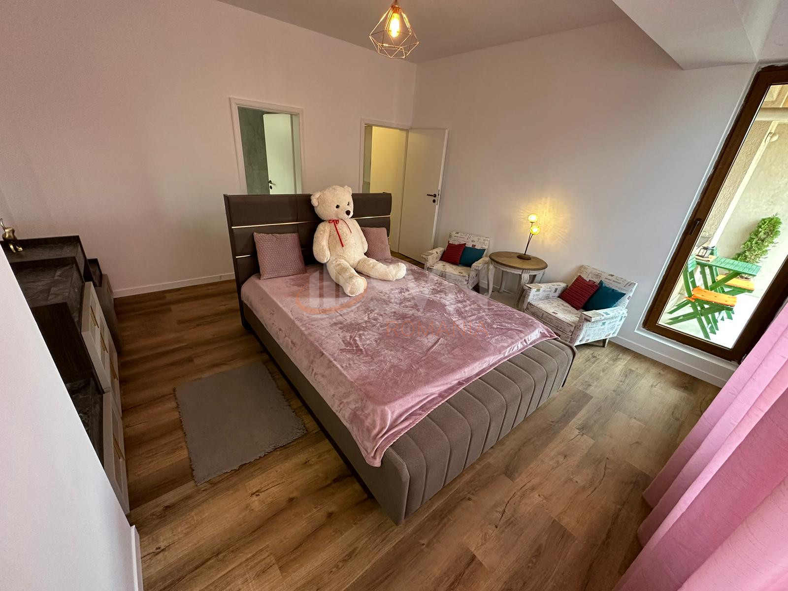 3 camere cu loc parcare subteran inclus Bucuresti/Herastrau