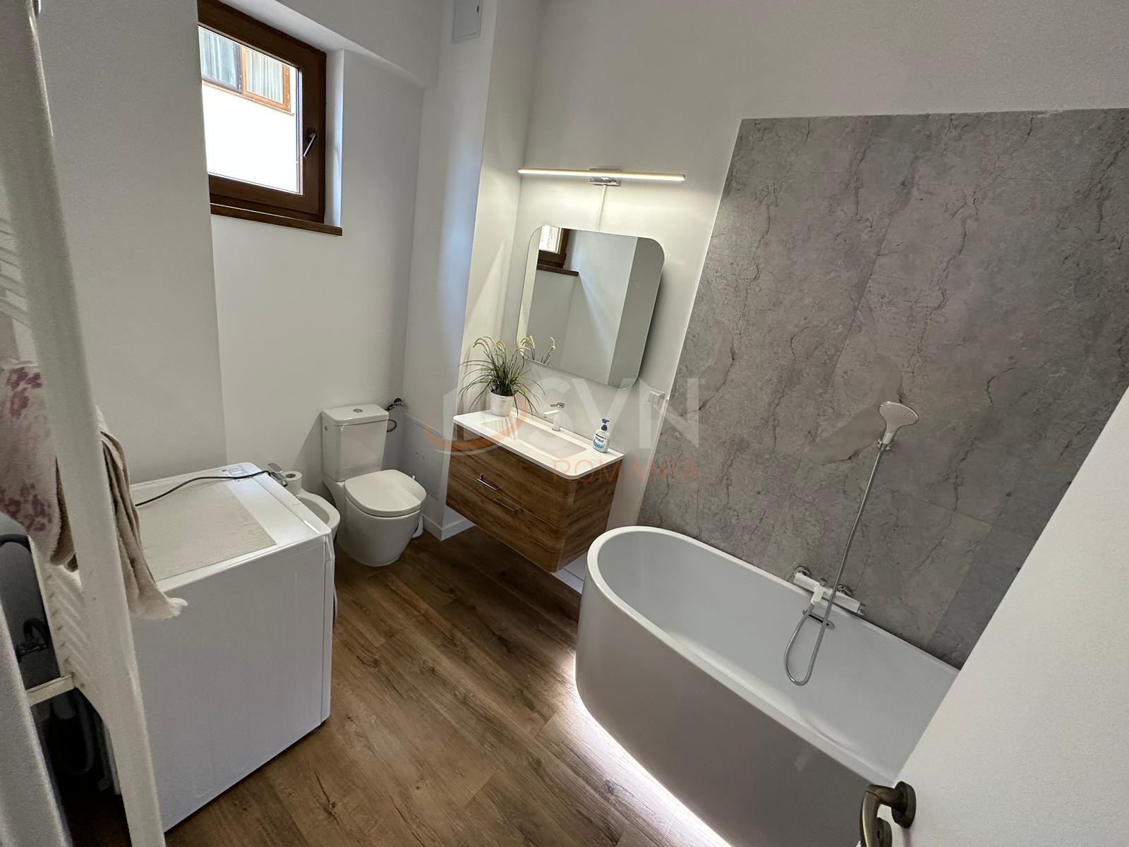 3 camere cu loc parcare subteran inclus Bucuresti/Herastrau