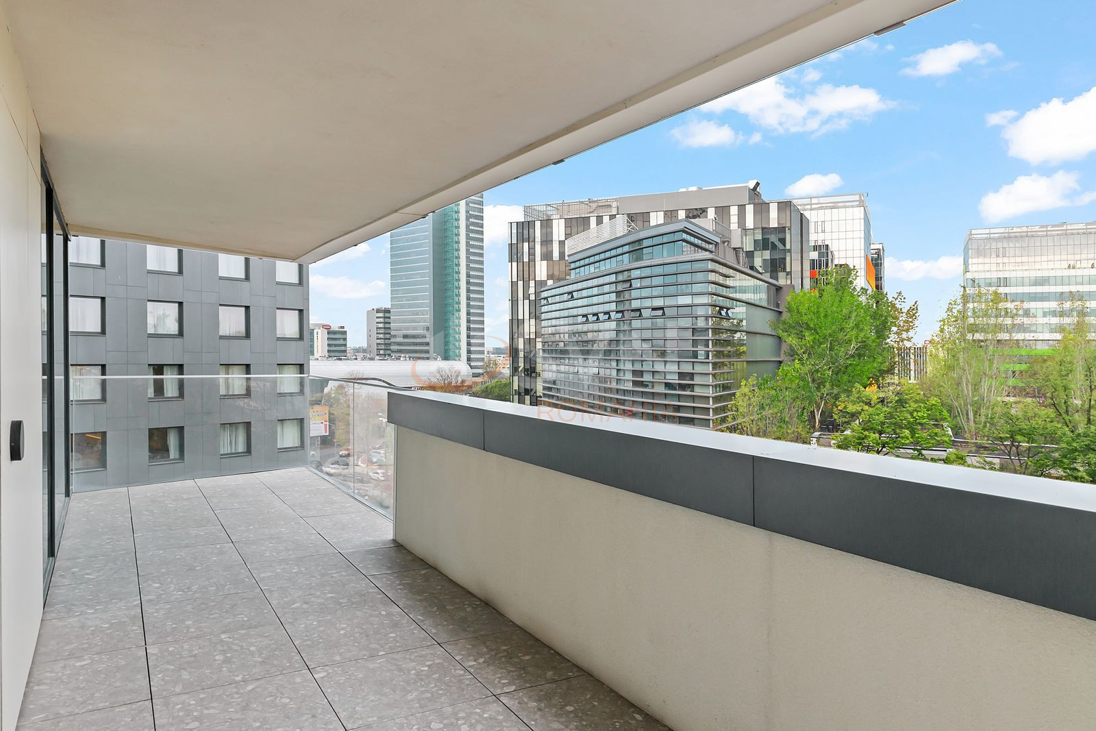 3 camere cu loc parcare subteran inclus Bucuresti/Aviatiei