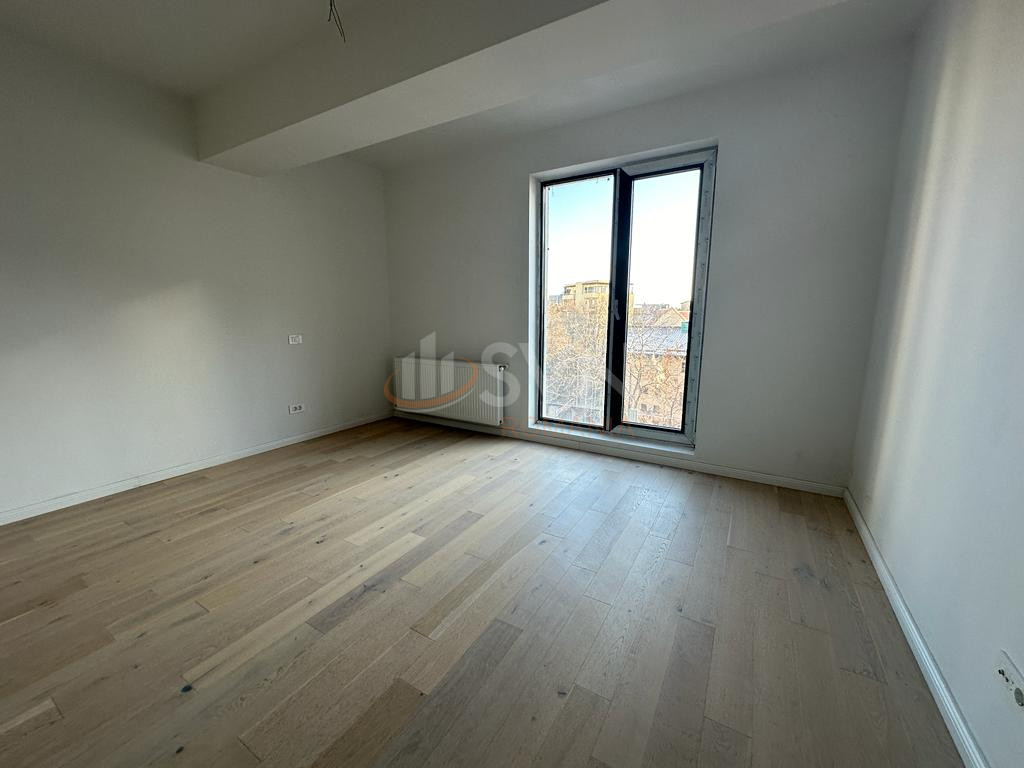 3 camere cu loc parcare subteran inclus Bucuresti/Herastrau