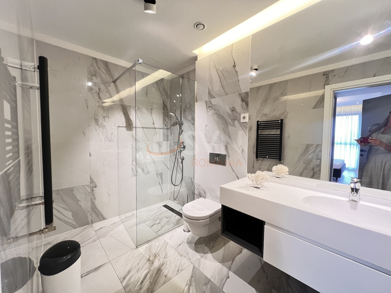 3 camere cu loc parcare subteran inclus Bucuresti/Herastrau