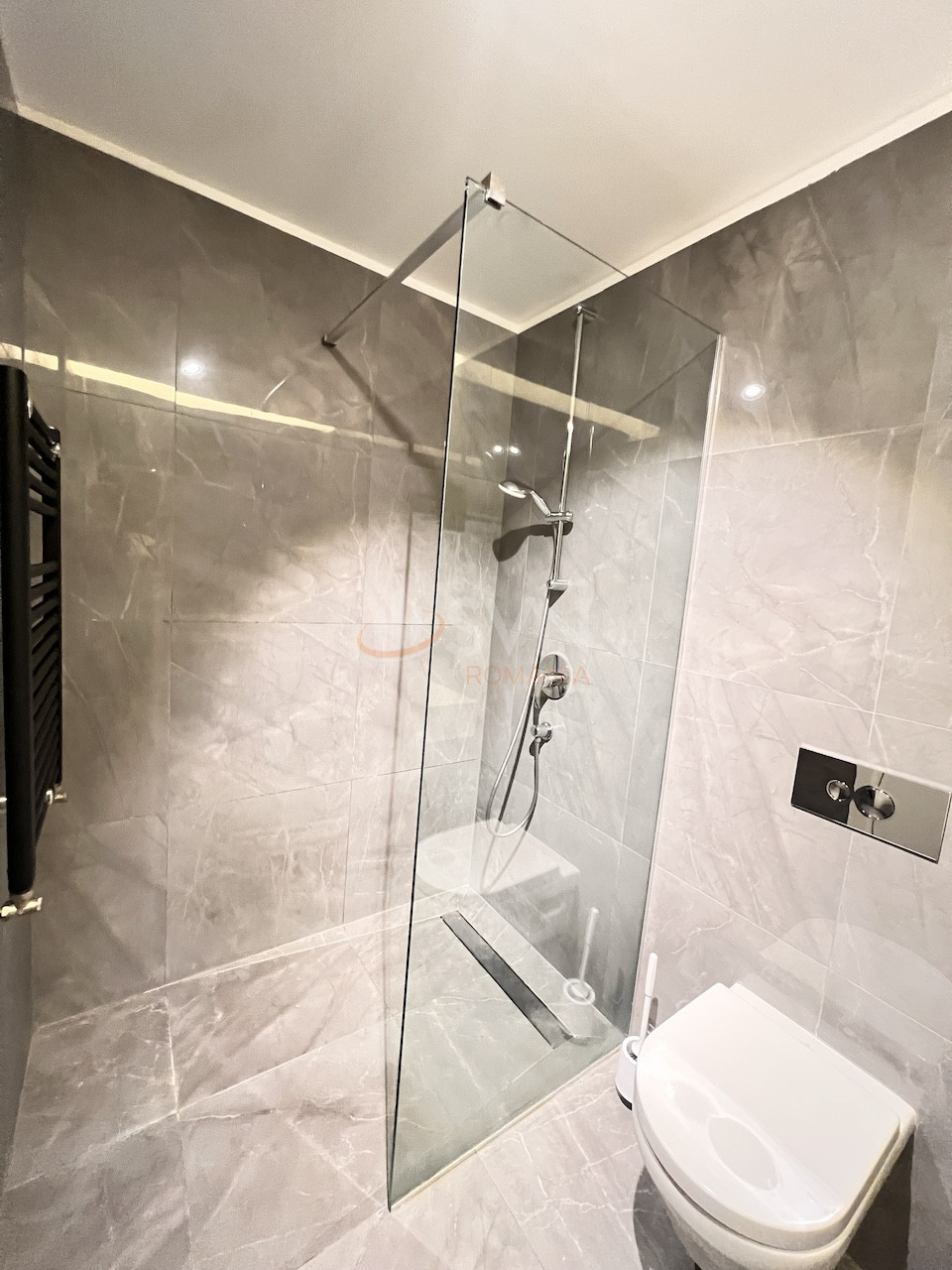 3 camere cu loc parcare subteran inclus Bucuresti/Herastrau