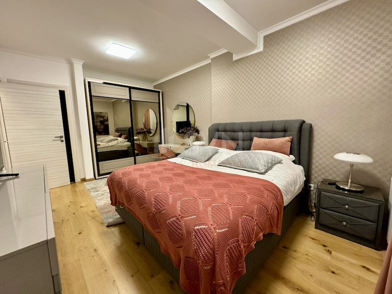 3 camere cu loc parcare subteran inclus Bucuresti/Piata Unirii (s3)
