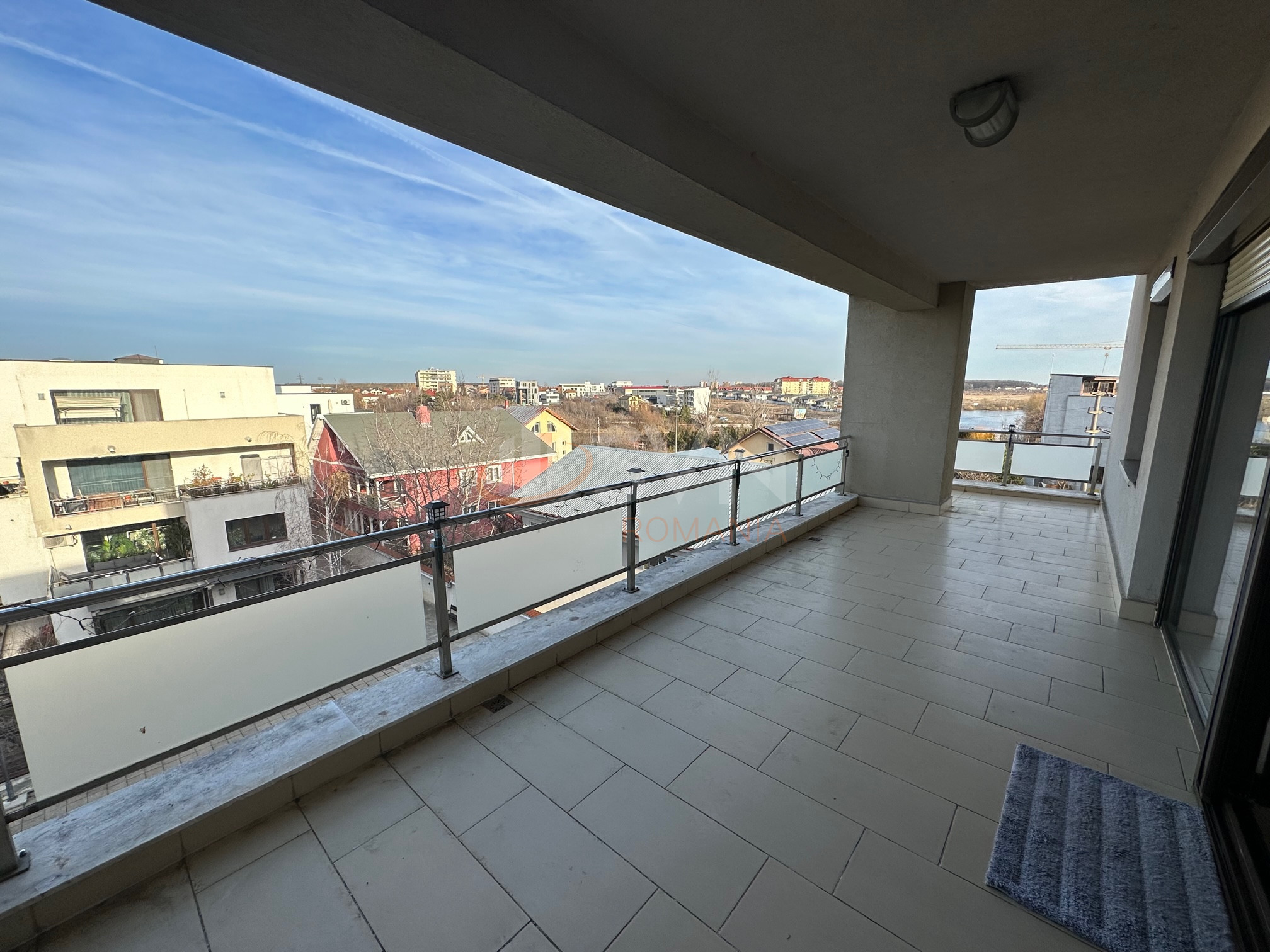 3 camere cu loc parcare subteran inclus Bucuresti/Pipera