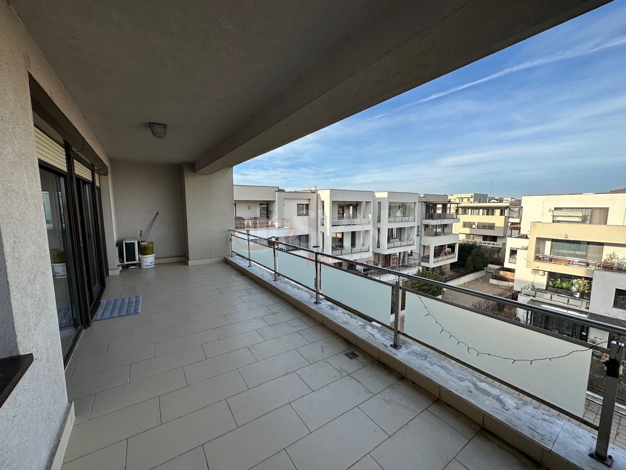 3 camere cu loc parcare subteran inclus Bucuresti/Pipera