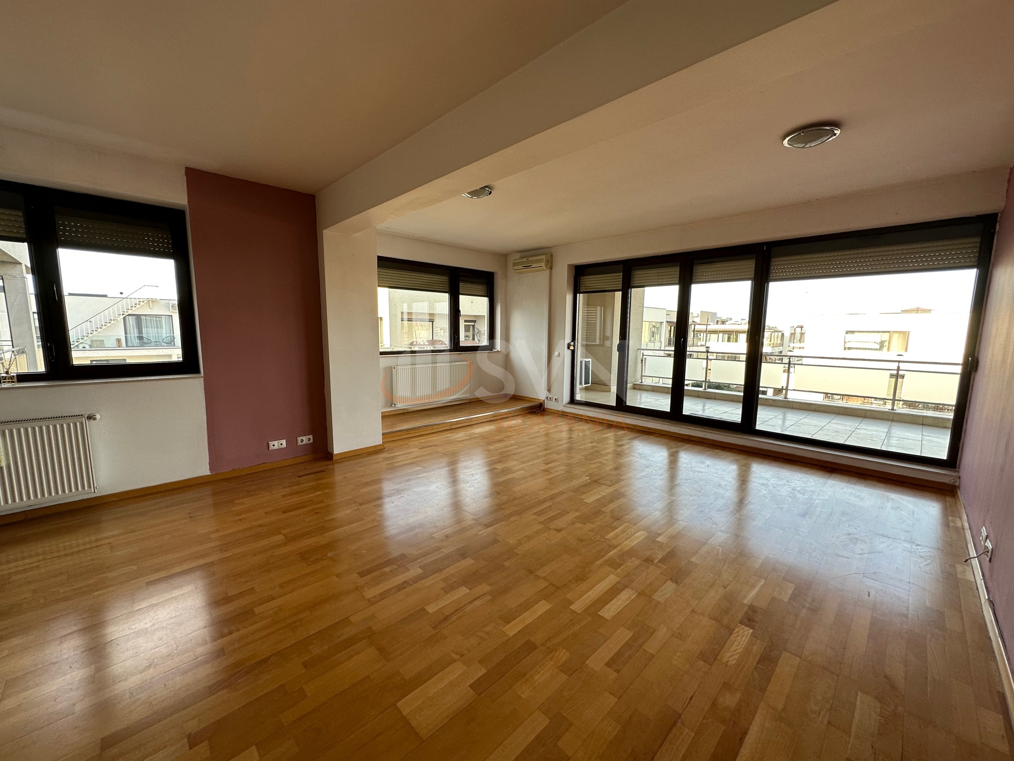 3 camere cu loc parcare subteran inclus Bucuresti/Pipera