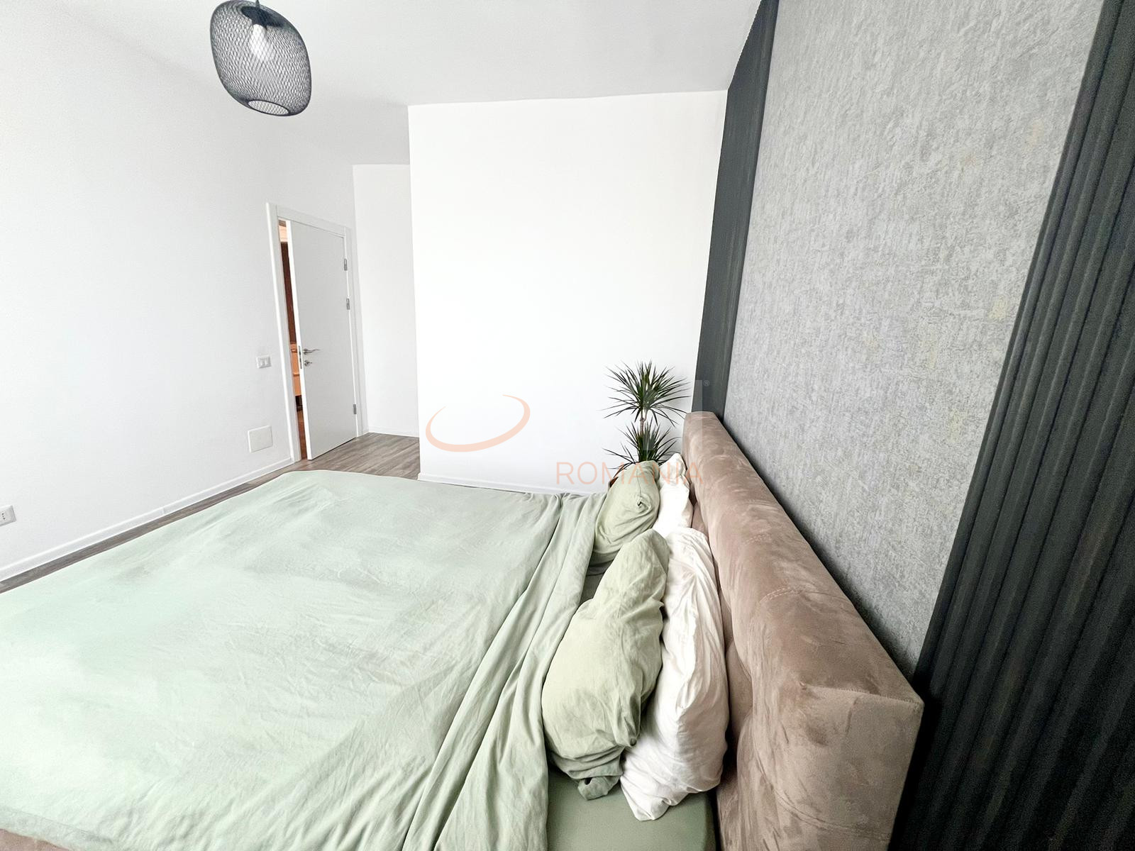 3 camere cu loc parcare subteran inclus Bucuresti/Titan