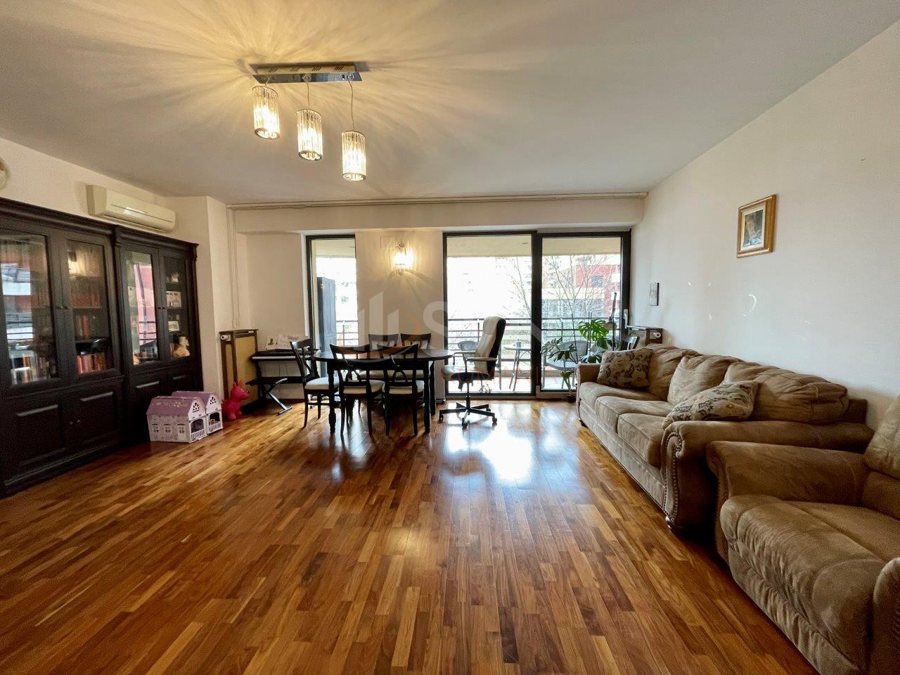3 camere cu loc parcare subteran inclus Bucuresti/Stefan Cel Mare