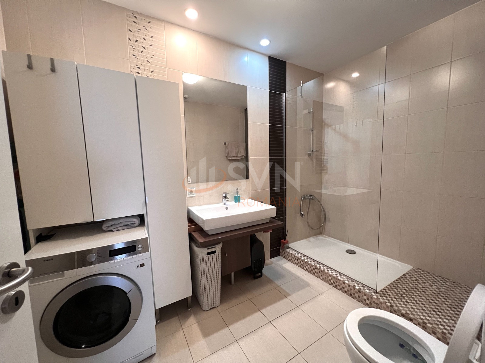 3 camere cu loc parcare subteran inclus Bucuresti/Pipera