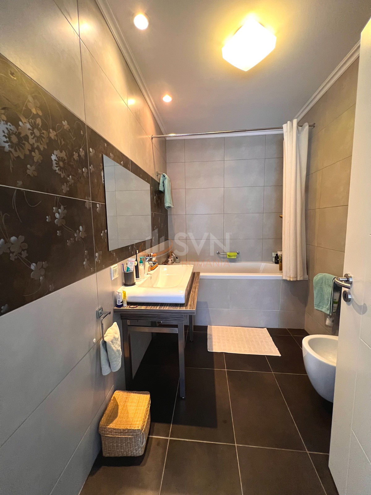 3 camere cu loc parcare subteran inclus Bucuresti/Pipera